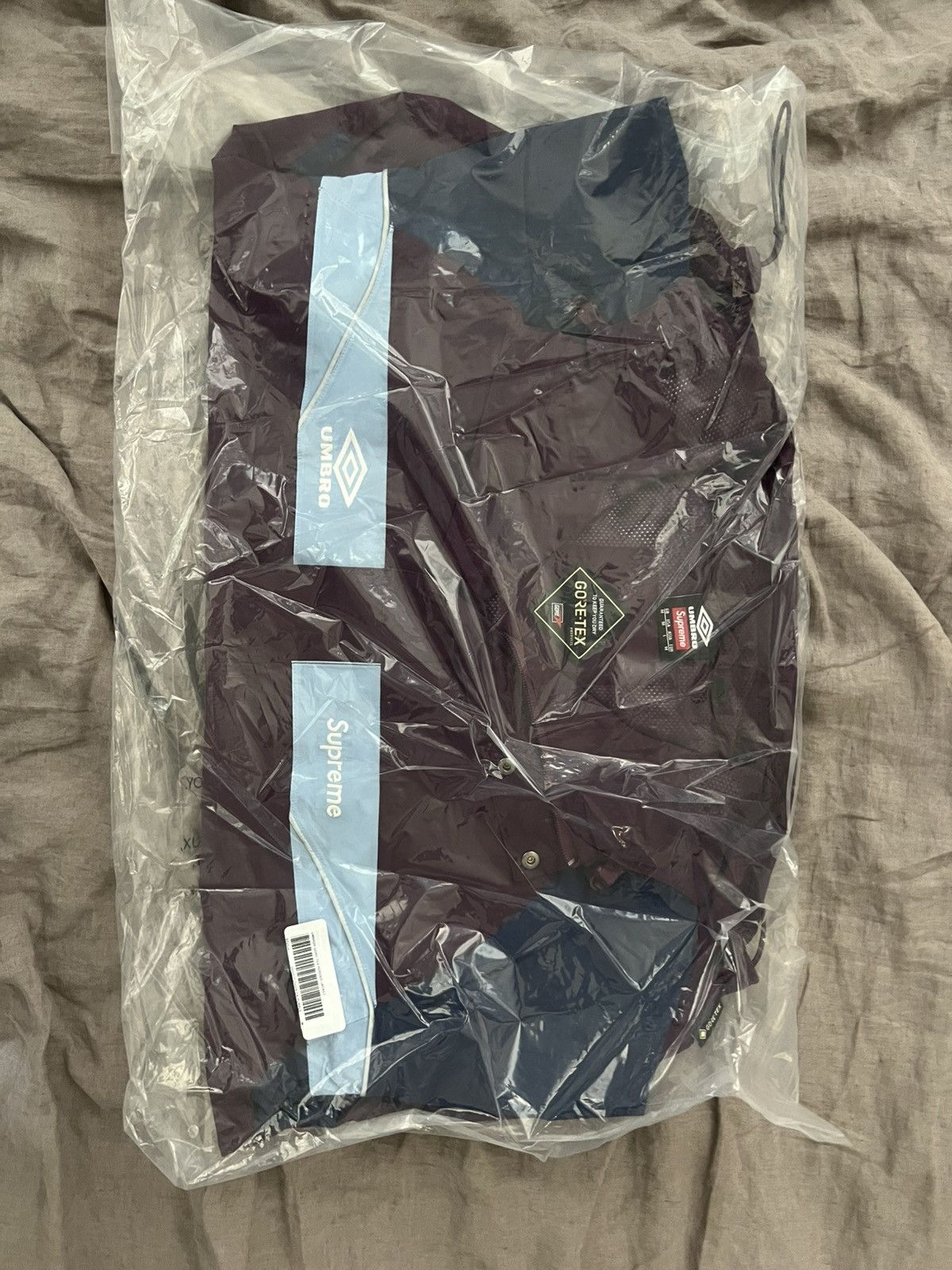 Supreme × Umbro Supreme x Umbro GORE-TEX Hooded Jacket Purple Medium Size US M / EU 48-50 / 2 - 6 Thumbnail