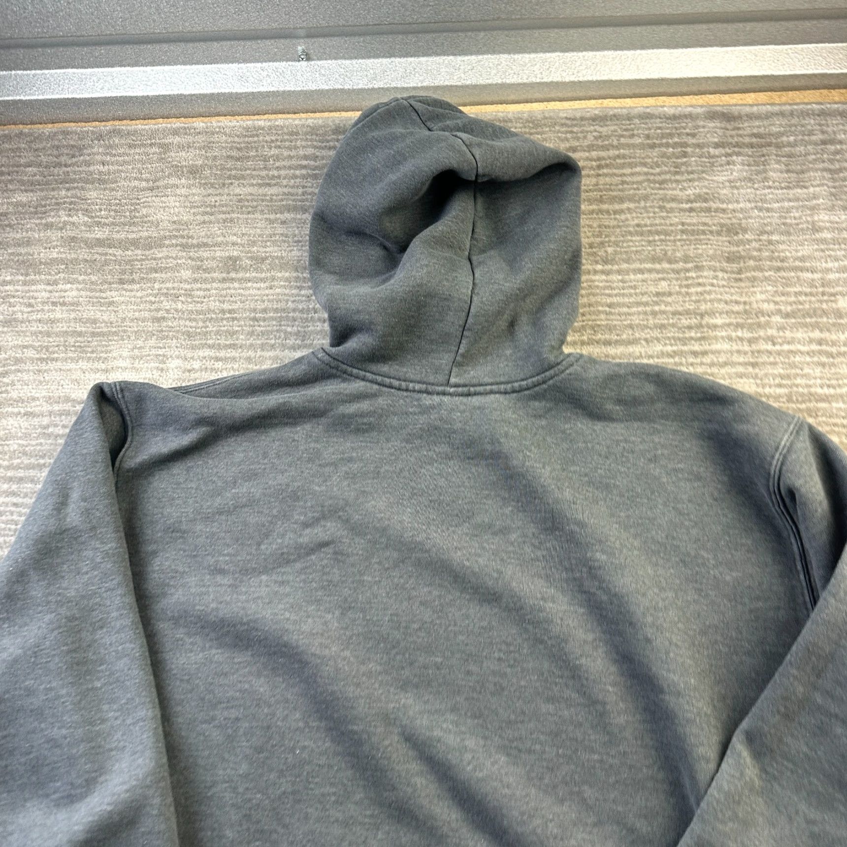 Carhartt Carhartt Hoodie Mens XL Gray Fleece Sweatshirt Pullover Work Wear Crew Neck Hooded Embroidered Logo Pockets All Seasons Regular Size US XL / EU 56 / 4 - 6 Thumbnail