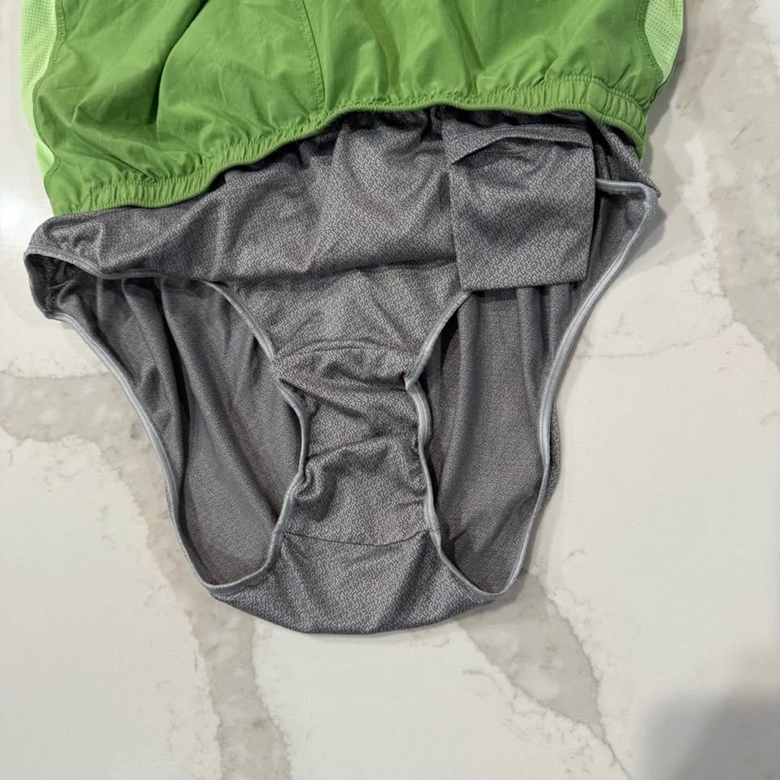 The North Face The North Face Athletic Running Shorts Women's Medium Green Size 30" / US 8 / IT 44 - 10 Thumbnail