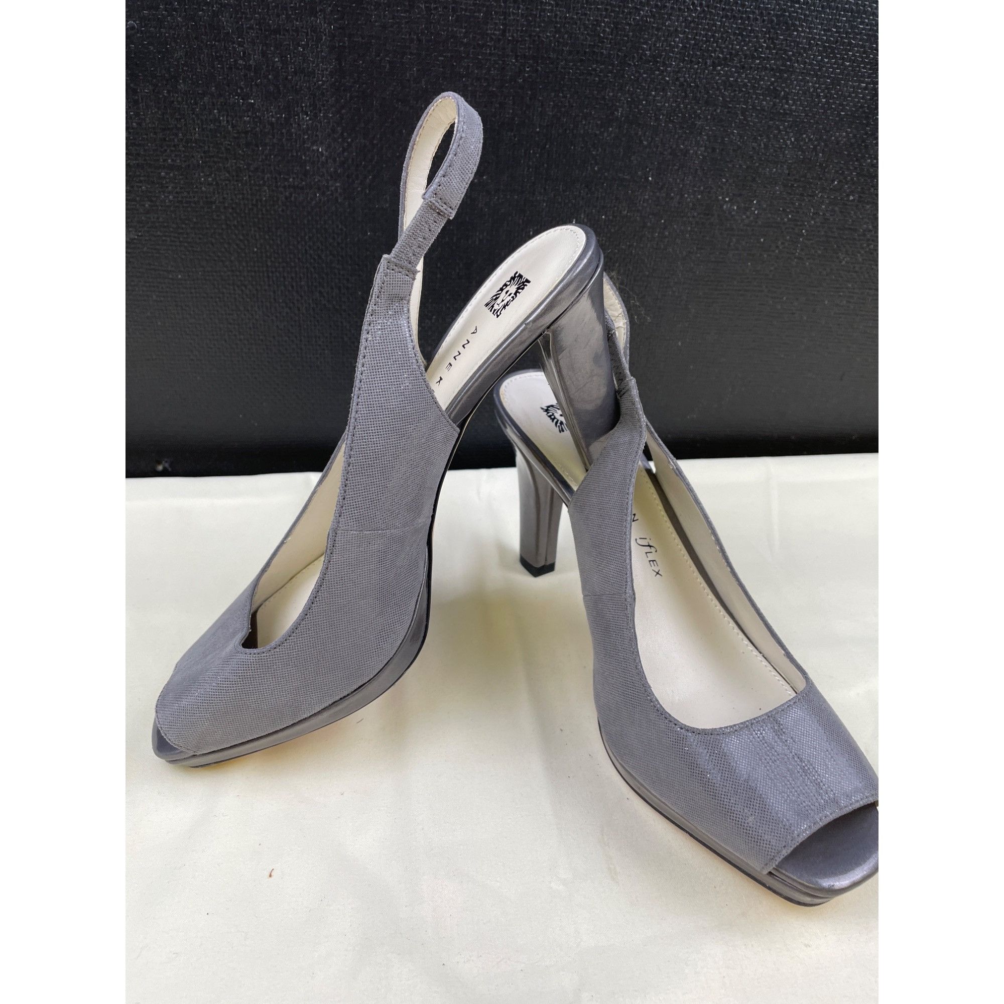 Anne Klein Anne Klein Women's Gray Sling Back Peep Toe Shoes/Heels 3.75 Size US 8 / IT 38 - 4 Thumbnail