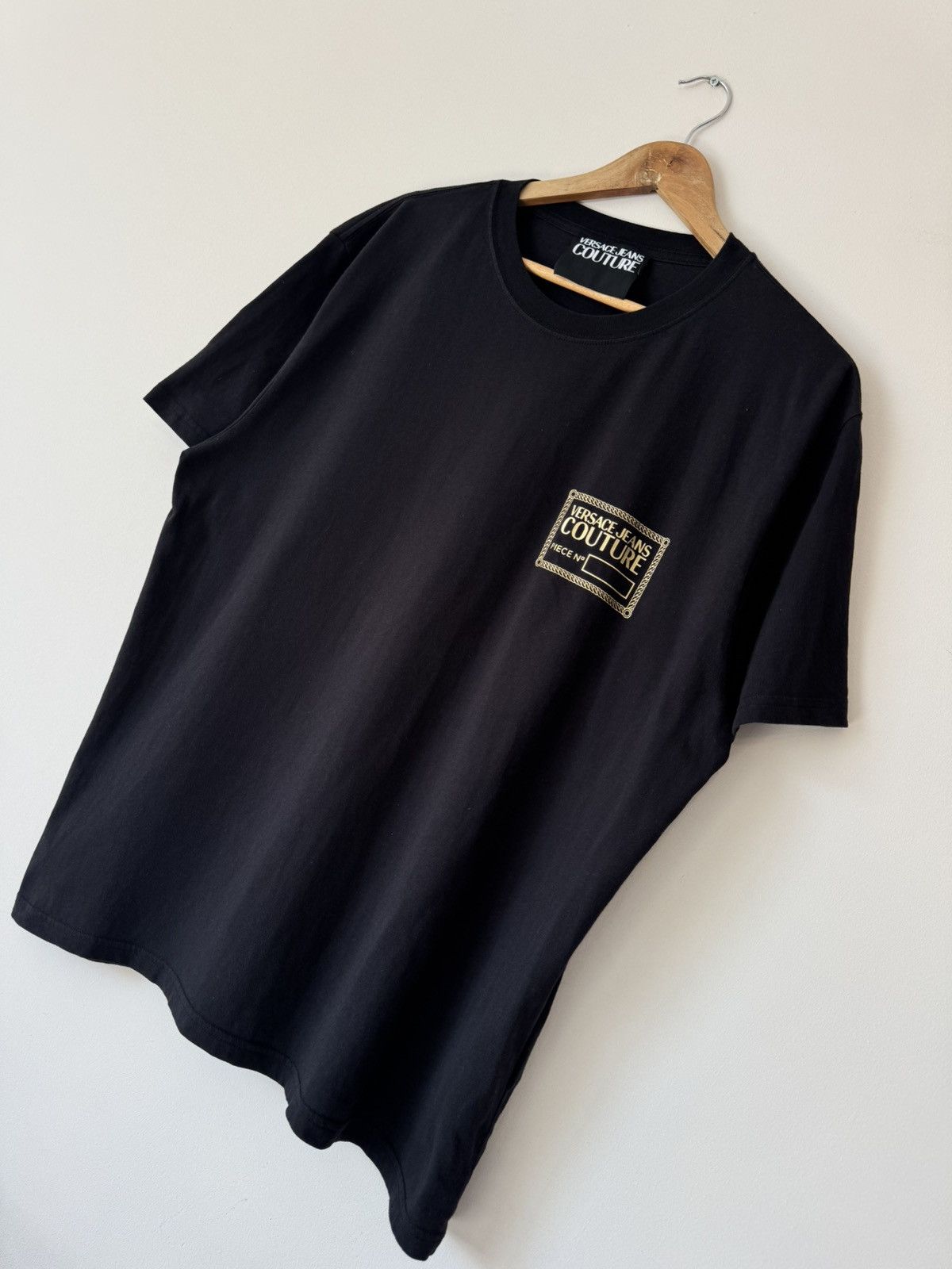 Versace Jeans Couture Versace Jeans Couture Gold Logo T-shirts Black Tee Size US XXL / EU 58 / 5 - 3 Thumbnail