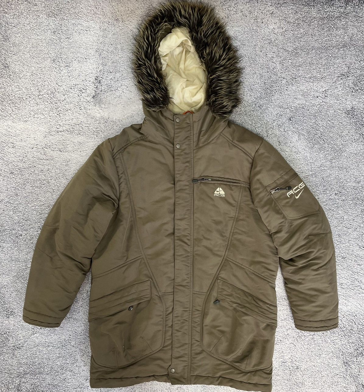 Nike ACG Vintage Nike ACG Parka Jacket Fur Hood Beige Winter Coat Size US M / EU 48-50 / 2 - 1 Thumbnail
