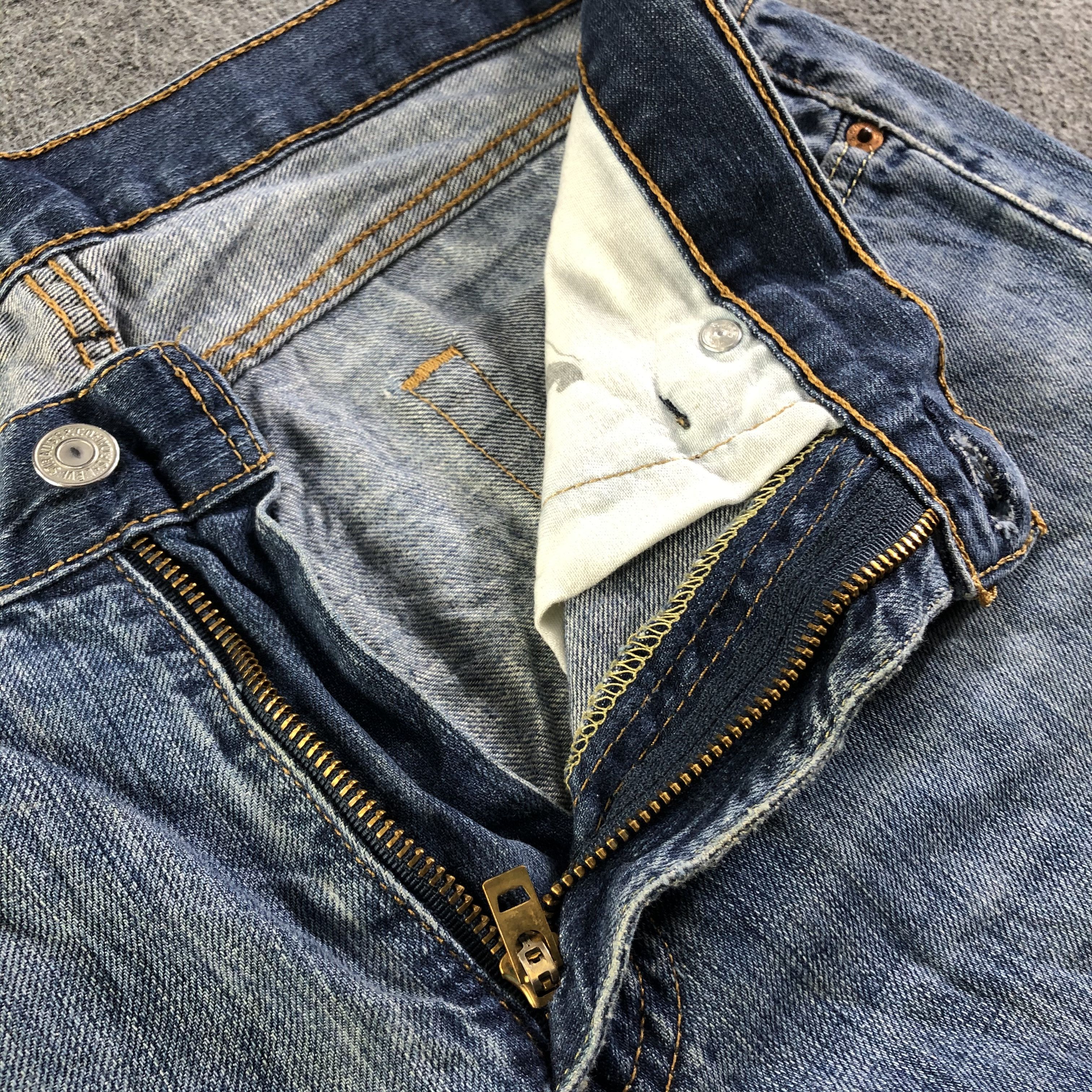 Levi's Vintage Levis 514 Jeans-J4368 Size US 33 - 7 Thumbnail