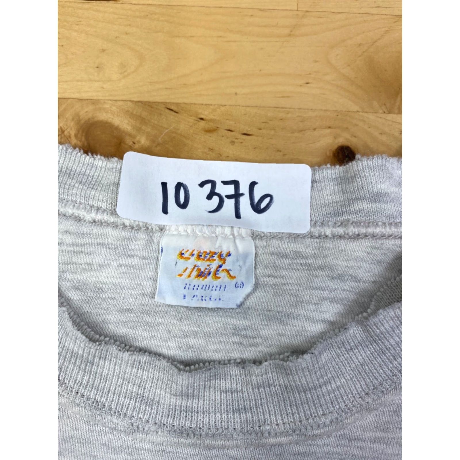 Vintage VINTAGE Crazy Shirts Carmel by the Sea Crew Neck Pullover Mens L Gray Distress 10376 Size US L / EU 52-54 / 3 - 4 Thumbnail