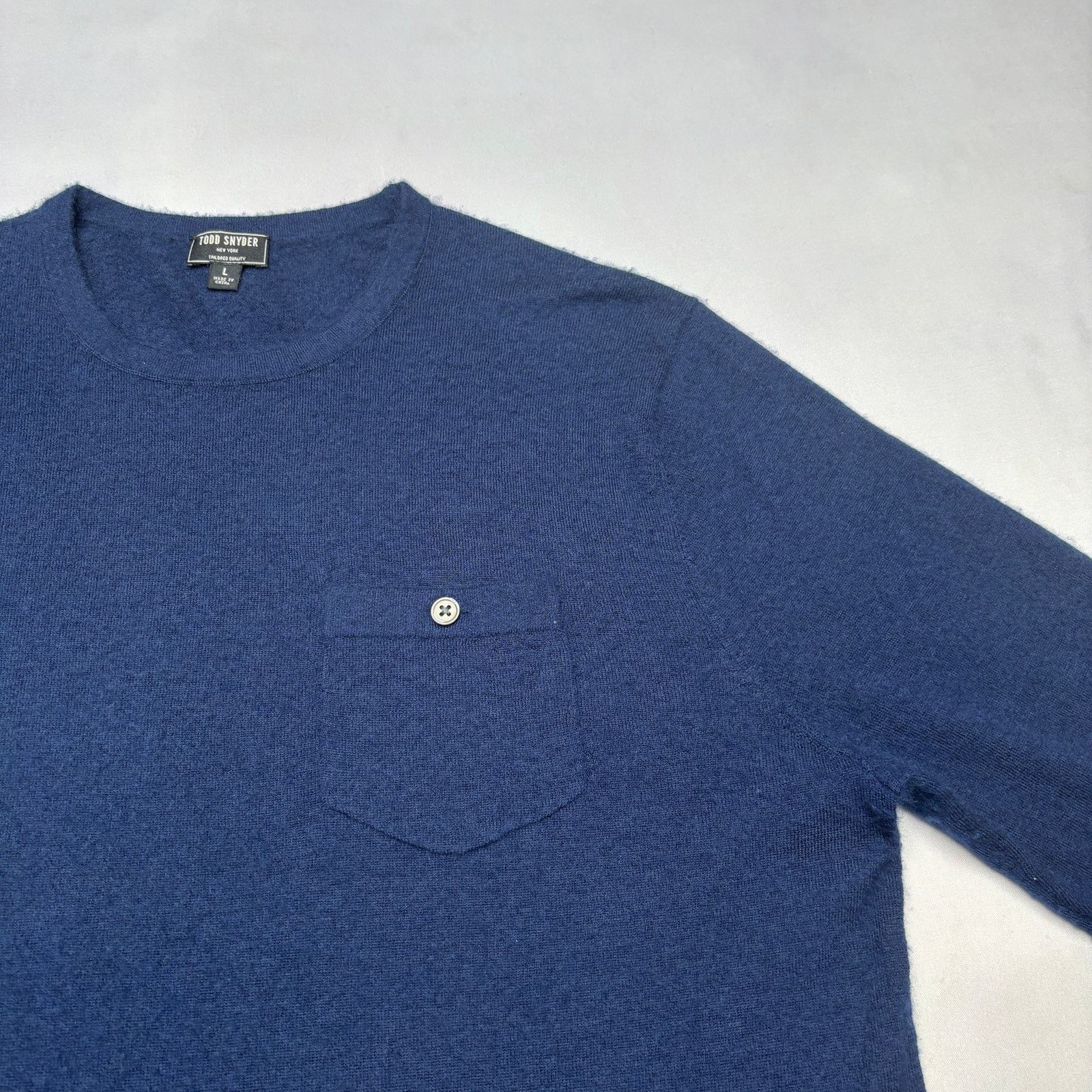 Todd Snyder Todd Snyder Premium Cashmere Pocket Tee Sweater Men's Large Size US L / EU 52-54 / 3 - 2 Thumbnail