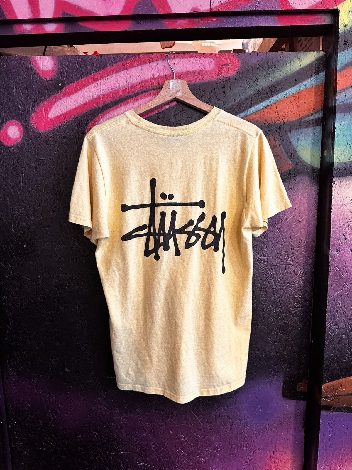 Stussy Basic Stussy Back Logo T yellow Size US S / EU 44-46 / 1 - 2 Thumbnail