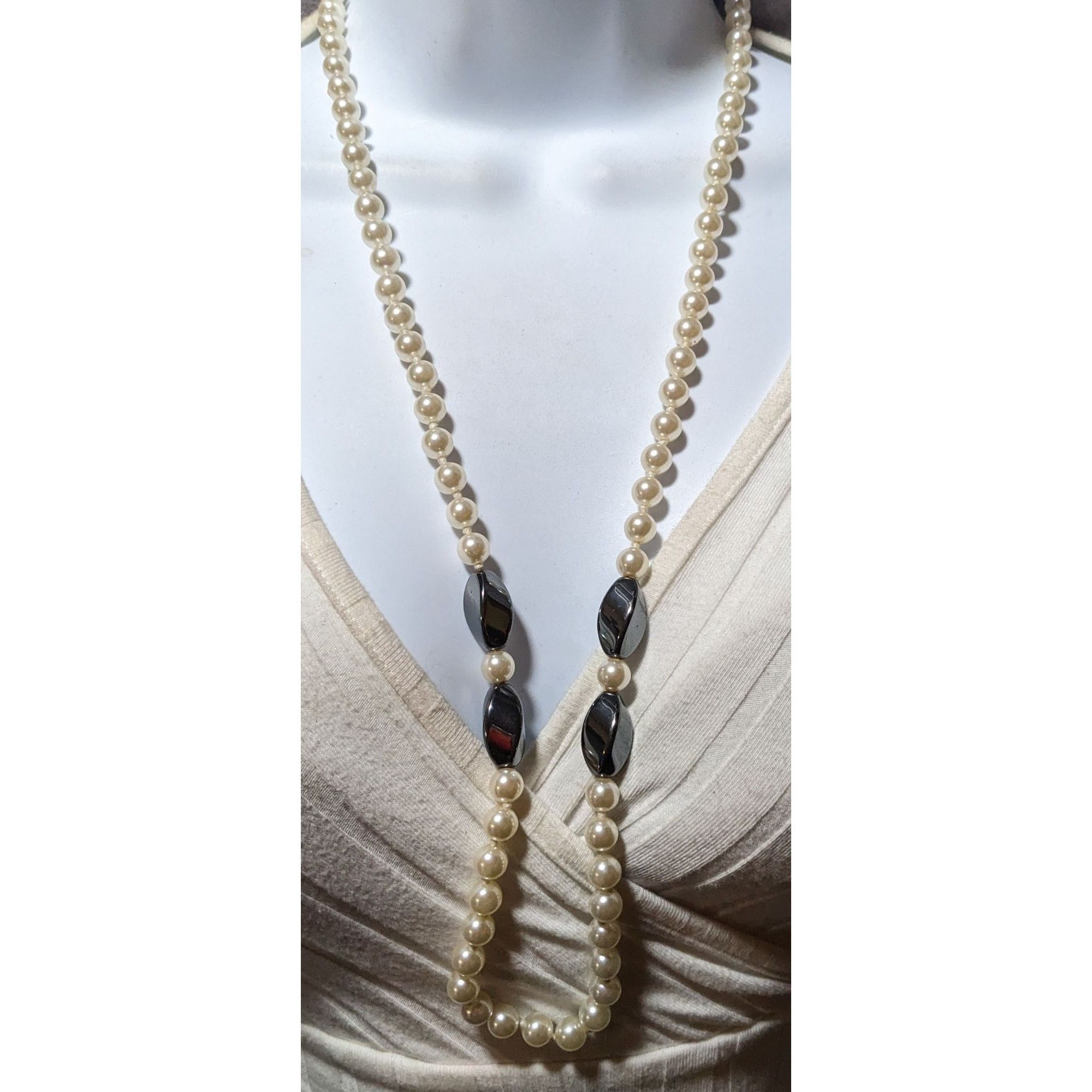 Other Glass Pearl Hematite Accent Beaded Necklace Size ONE SIZE - 5 Thumbnail