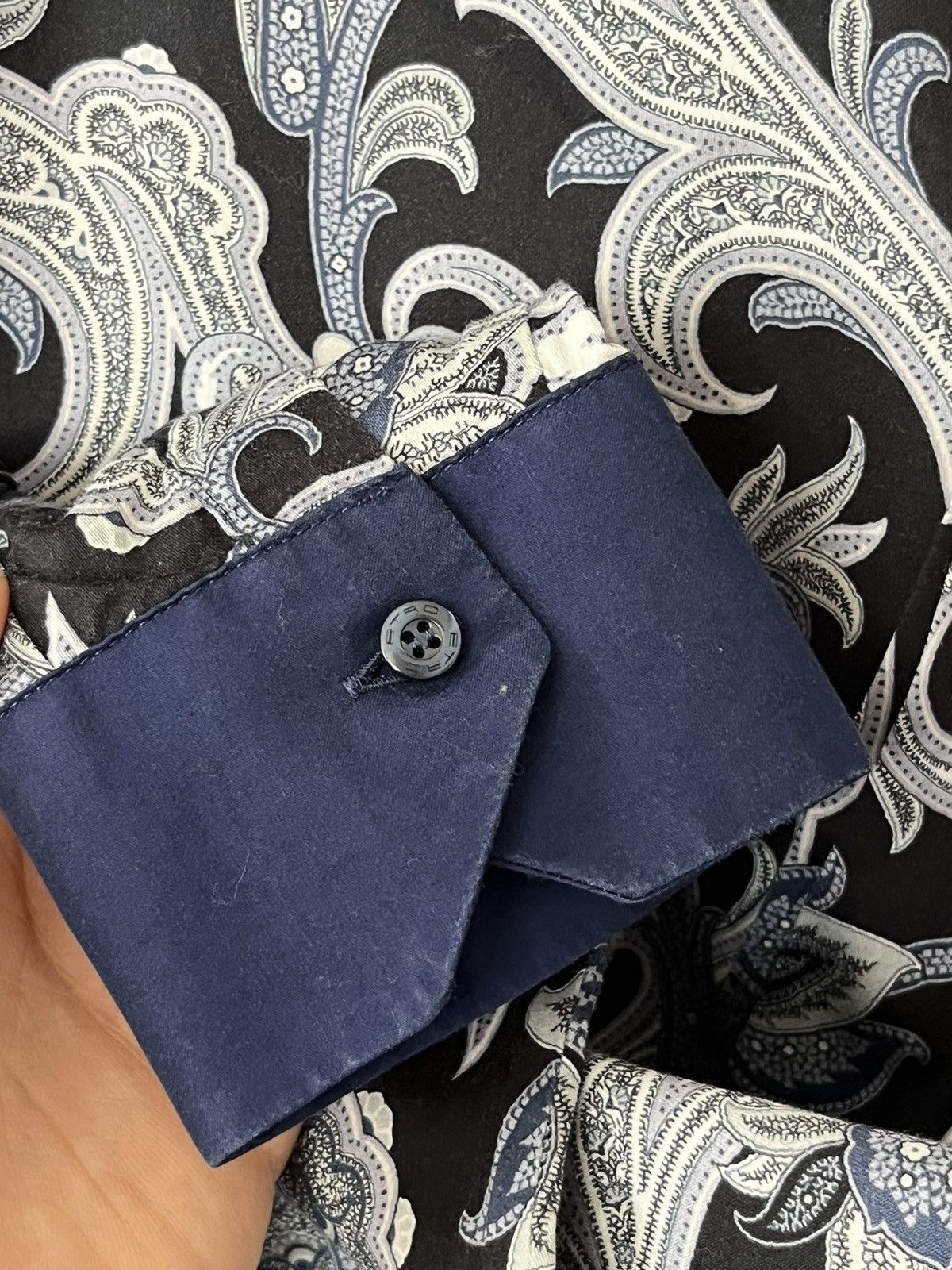 Etro Vintage Etro Shirt Flower Paisley Blue 41 size Longsleeve Size US L / EU 52-54 / 3 - 6 Thumbnail