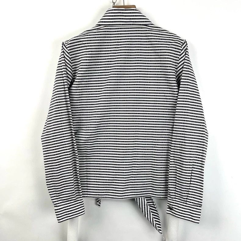 Chanel Chanel Black and white dark pattern logo lace-on shirt Size XS / US 0-2 / IT 36-38 - 2 Thumbnail
