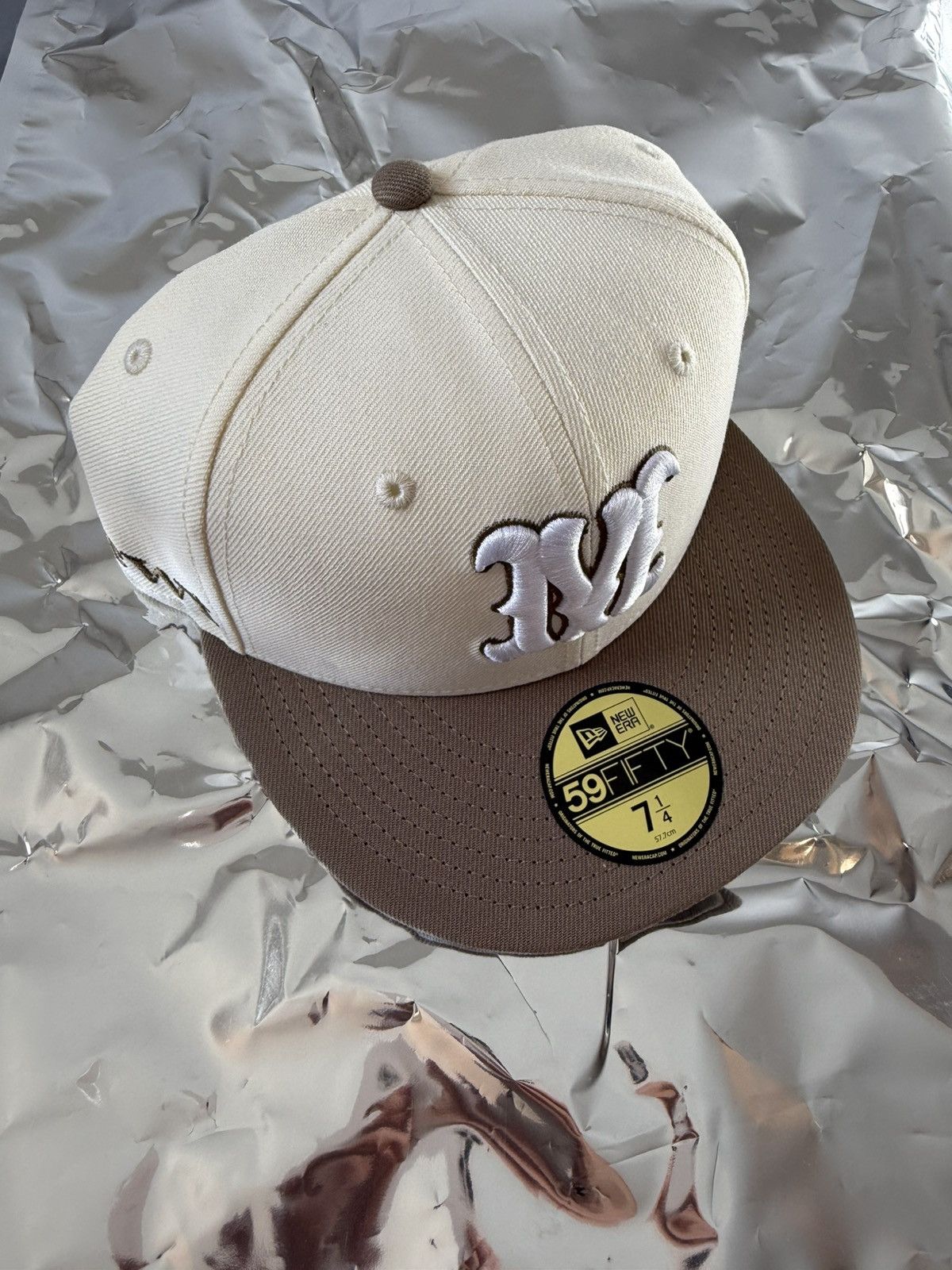mewt Mewt New Era 59FIFTY Hat Beige/Brown Fitted Size 7 1/4 Size ONE SIZE - 2 Thumbnail