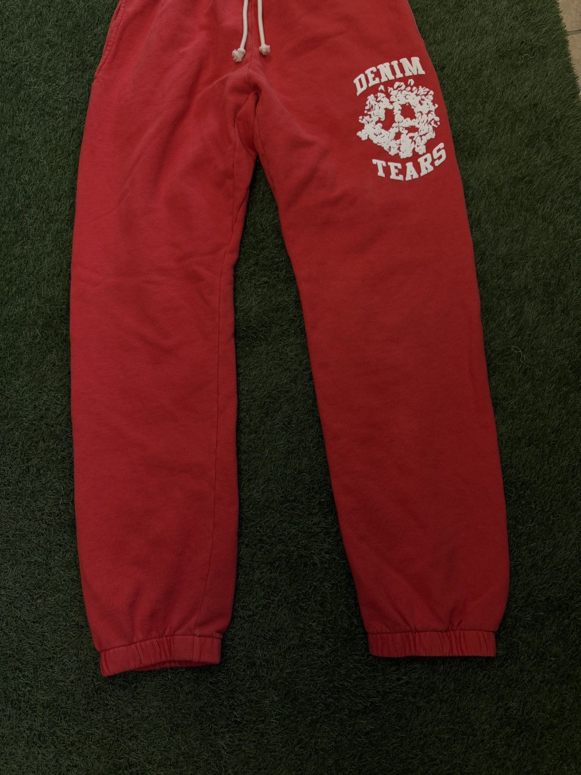 DENIM TEARS Denim Tears Logo Sweatpants Size L Red (NEW) Size US 33 - 4 Thumbnail