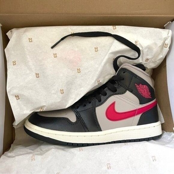 Jordan Brand Air Jordan 1 Mid Black Grey Red Sneakers - 5.5US, NIB Size US 5.5 / IT 35.5 - 7 Thumbnail