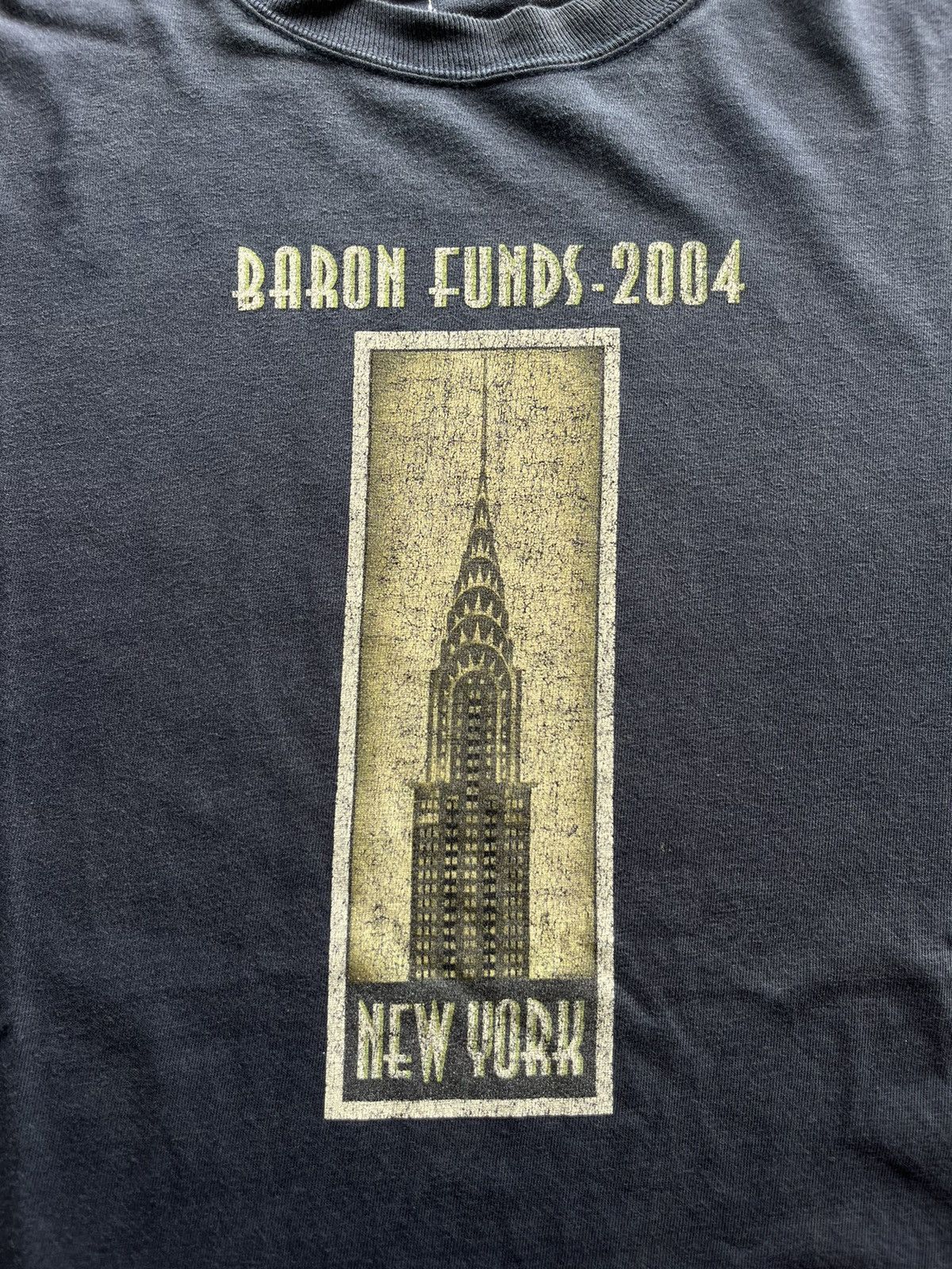 Vintage Vintage BARON FUNDS 2004’s NEW YORK Tshirt Size US XL / EU 56 / 4 - 6 Thumbnail