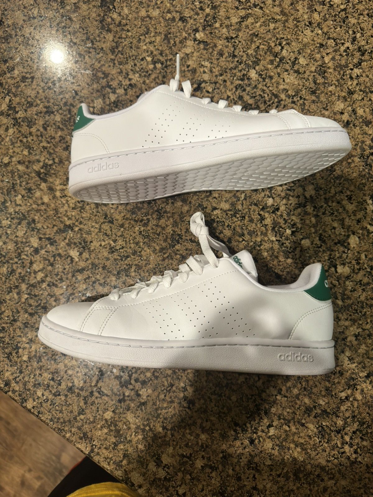 Adidas Unworn White Adidas Advantage Stan Smith Size US 9.5 / EU 42-43 - 1 Thumbnail