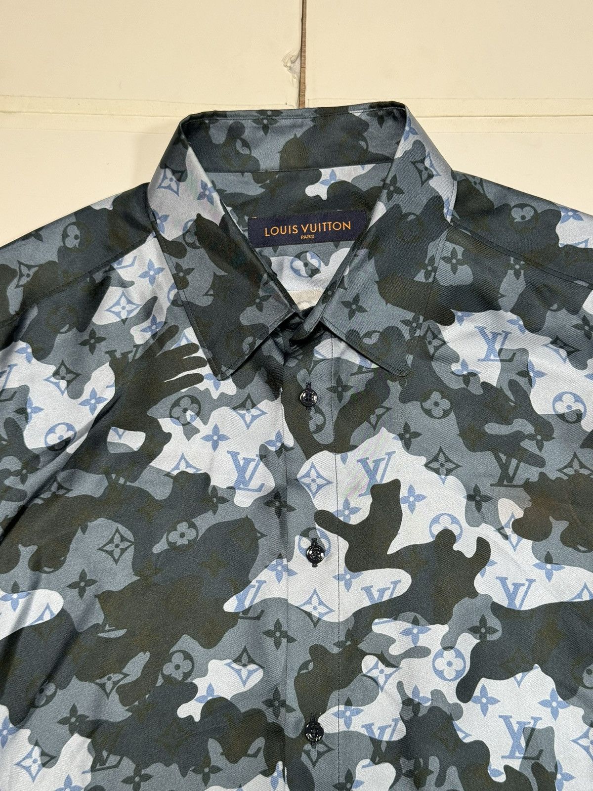 Louis Vuitton Louis Vuitton Camo Silk Shirt Virgil Abloh Size 4L Size US XXL / EU 58 / 5 - 4 Thumbnail
