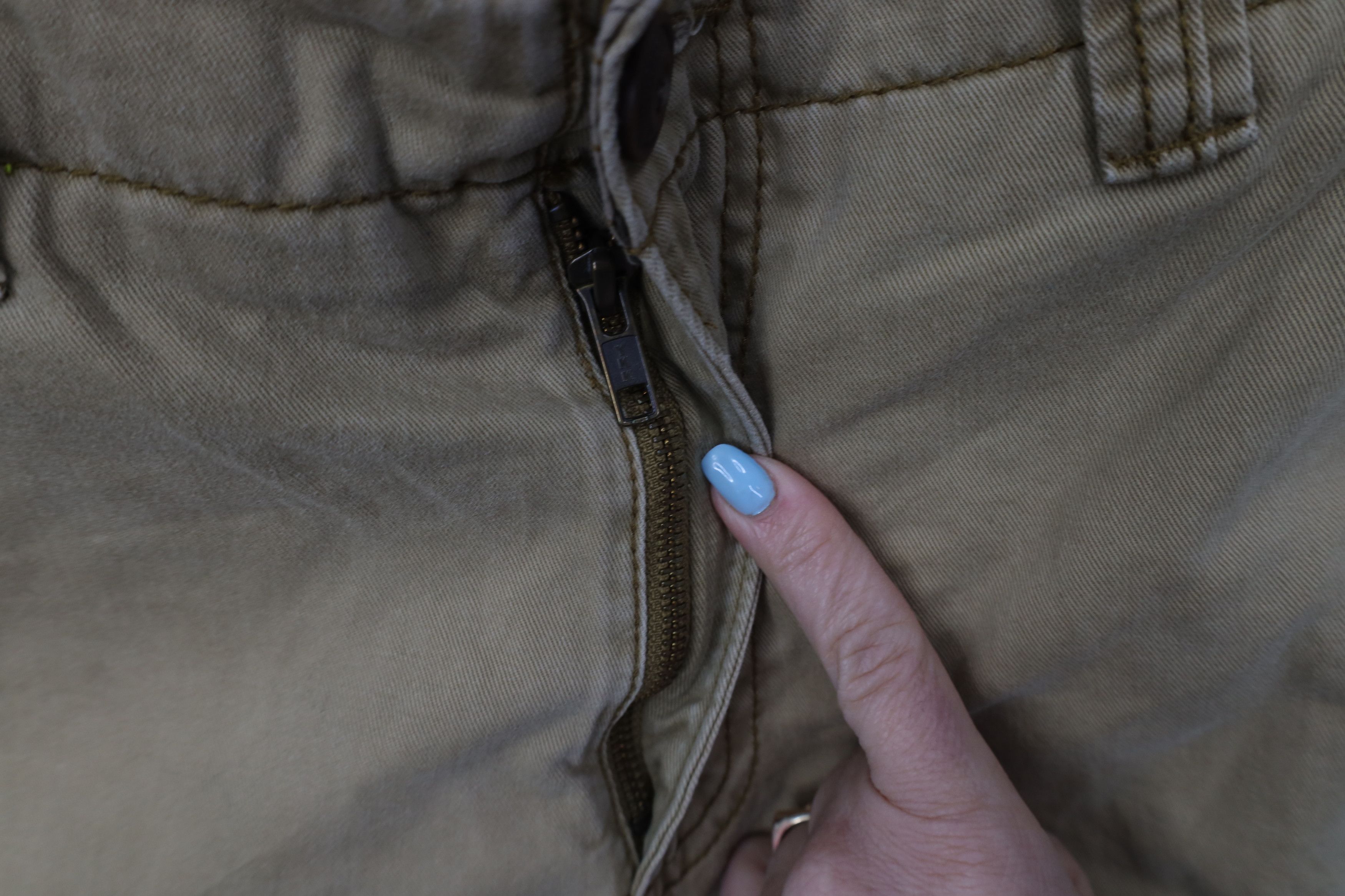 Aeropostale Vintage Y2K Aeropostale Heavyweight Cargo Shorts Brown Size US 32 / EU 48 - 5 Thumbnail