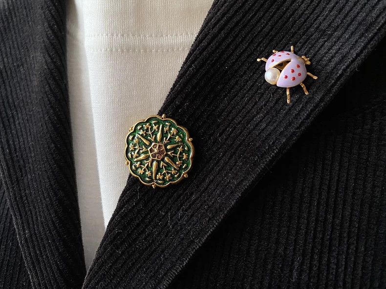 Kenzo KENZO Gilded relief ear clip Size ONE SIZE - 5 Thumbnail