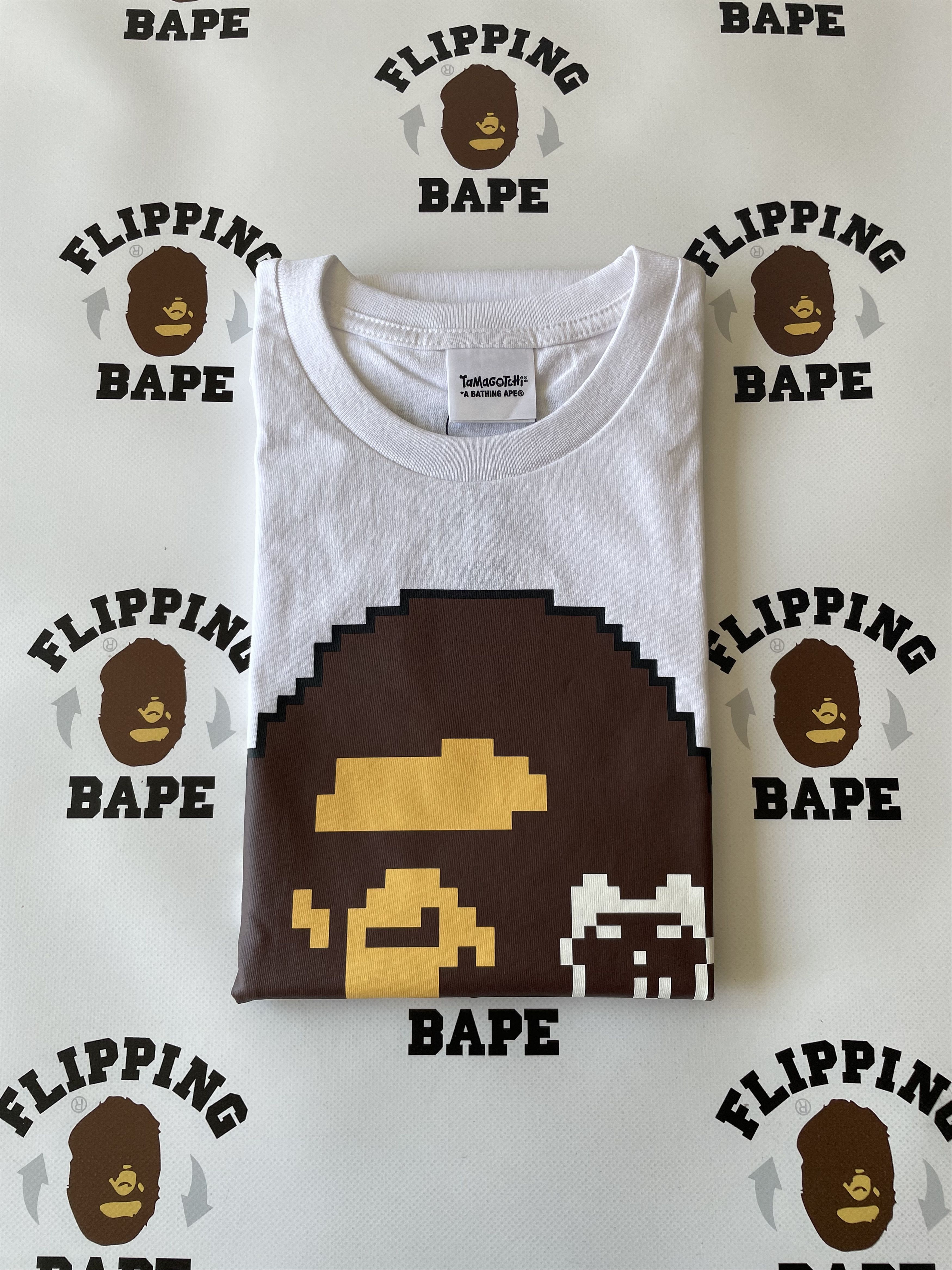 Bape BAPE X TAMAGOTCHI TEE #1 Size US M / EU 48-50 / 2 - 4 Thumbnail