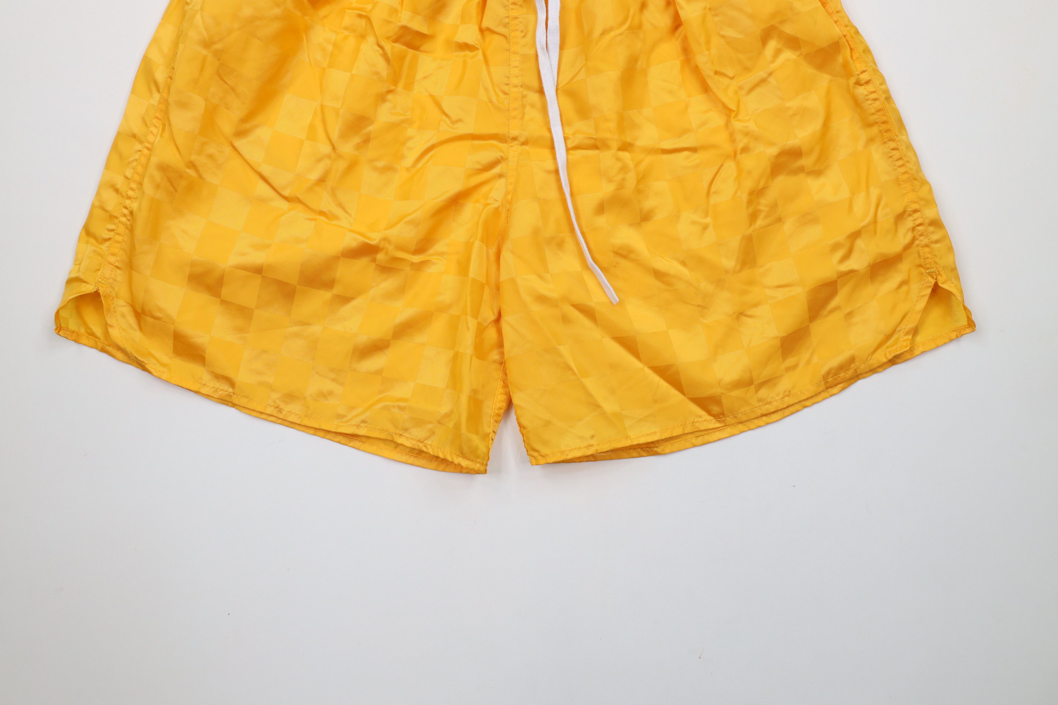Vintage Vintage 90s Streetwear Nylon Running Soccer Shorts Nylon USA Size US 34 / EU 50 - 4 Thumbnail