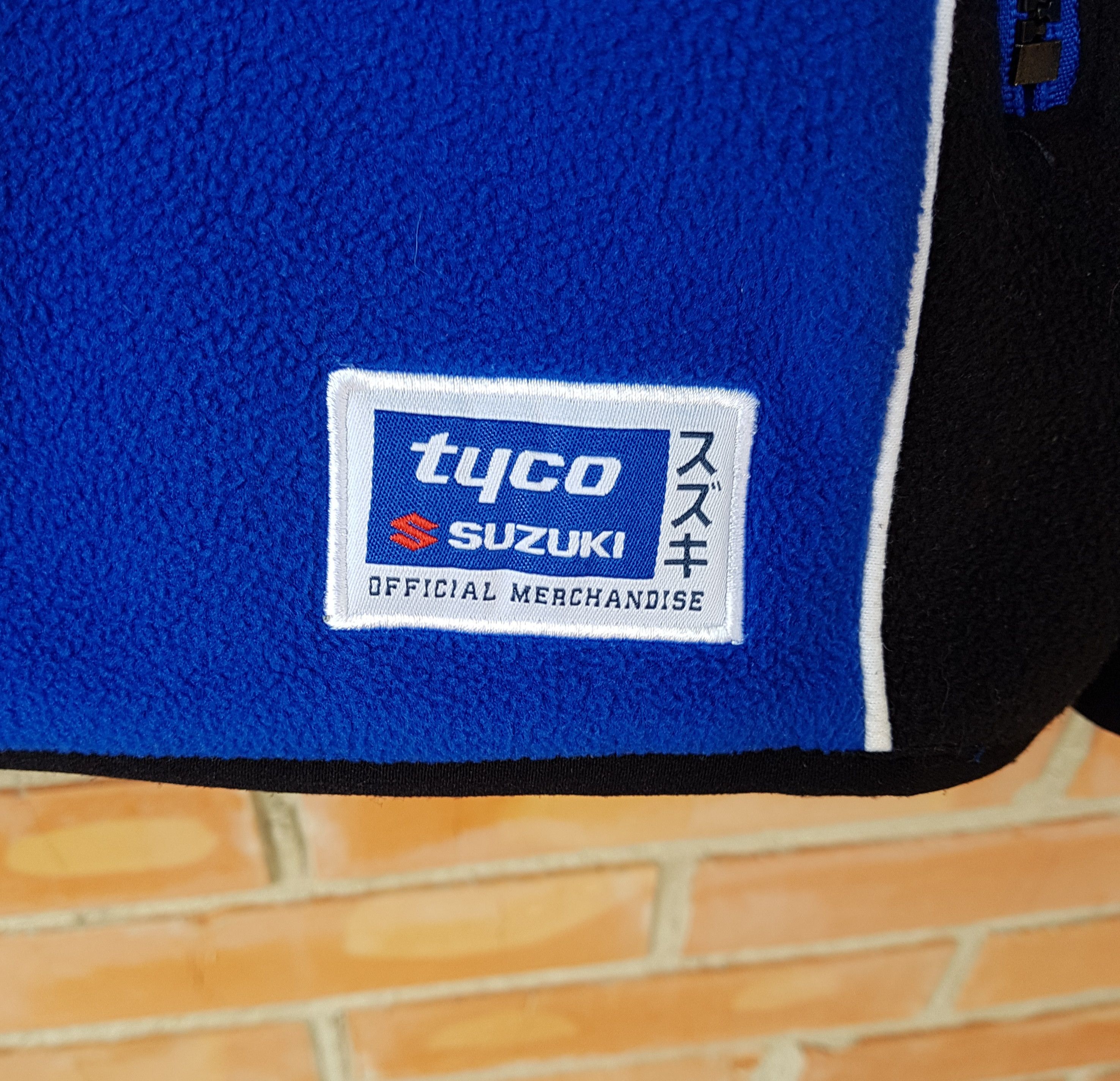 Vintage SUZUKI TYCO TEAM VINTAGE MOTO RACING FLEECE JACKET sz L Size US L / EU 52-54 / 3 - 6 Thumbnail