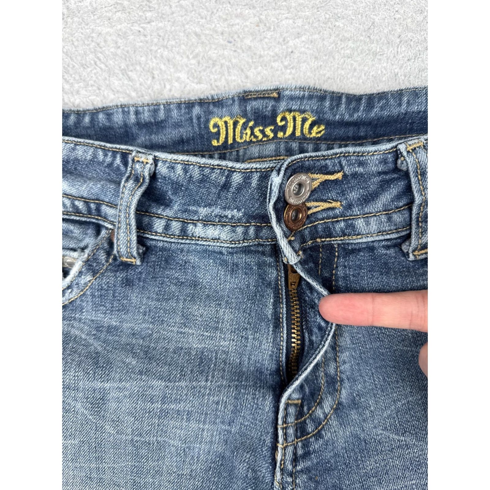 Miss Me Miss Me Shorts Womens Blue Denim Distressed Cut-Off Frayed Camo Embellished 29 Regular Pockets 5-Pocket Logo Hardware Embroidery Low Rise Inseam 3in Size 29" - 6 Thumbnail