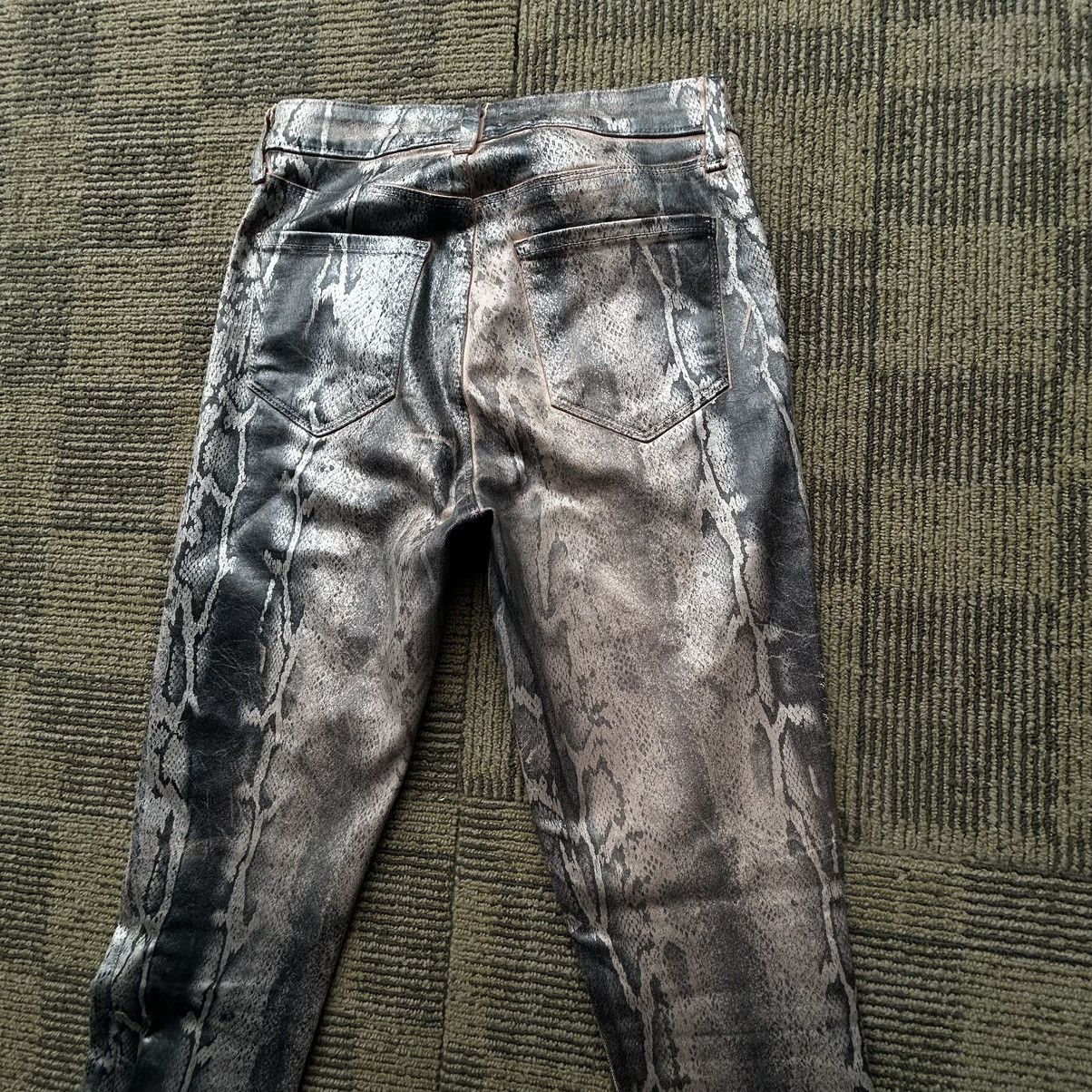 L'AGENCE L’Agence Margot Skinny Snakeskin Metallic Pink Pants Size 25" / US 0 / IT 36 - 9 Thumbnail