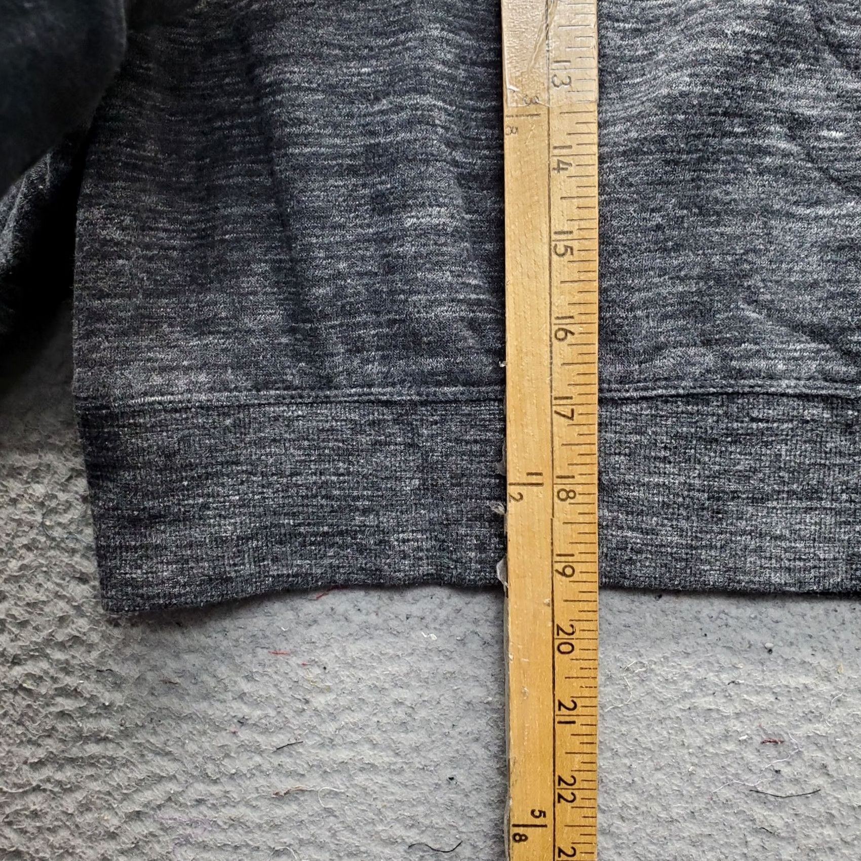 Calvin Klein Calvin Klein Womens Hoodie Shirt Cropped Gray Size M Front Logo Hooded Pullover Size M / US 6-8 / IT 42-44 - 3 Thumbnail