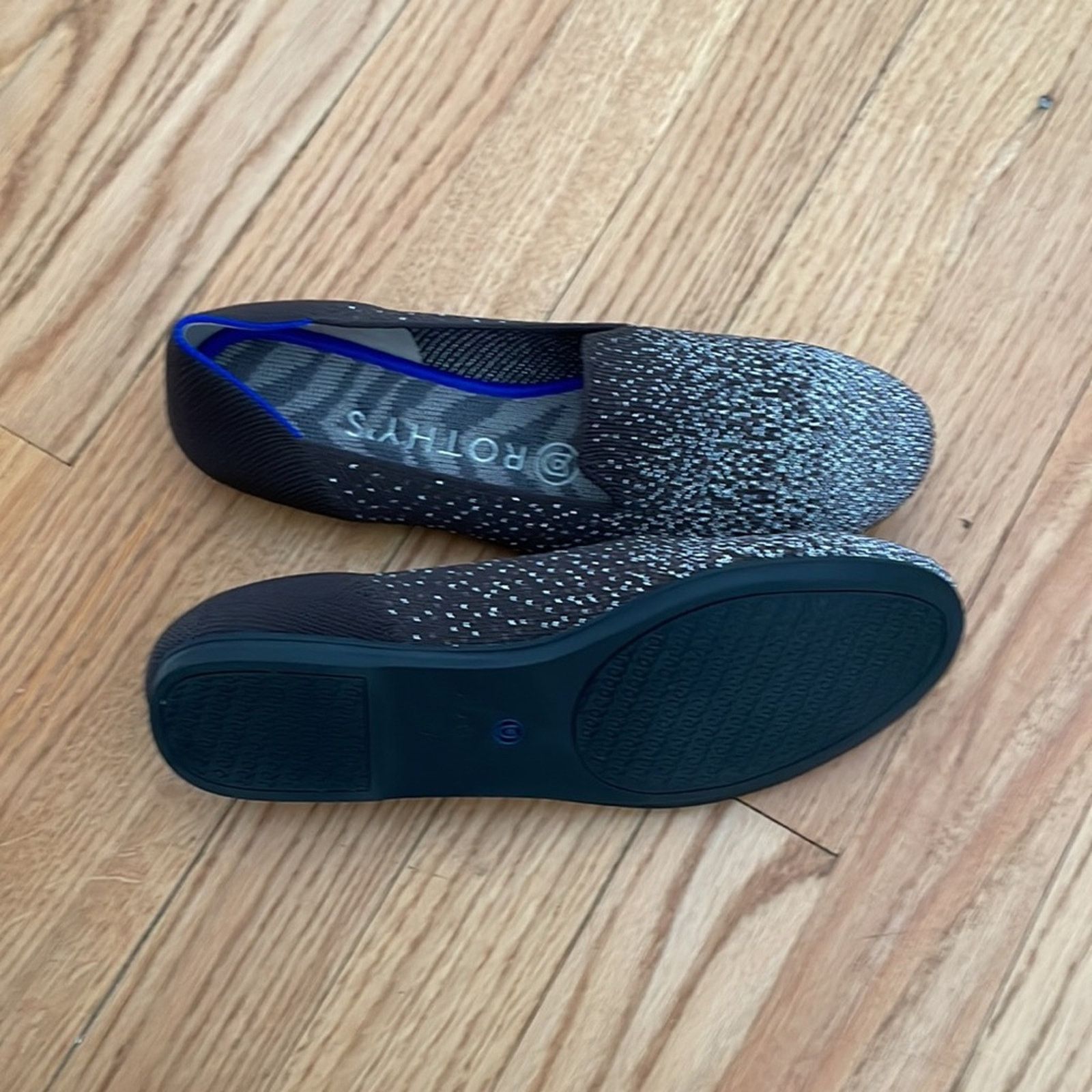 Other Rothy’s the Loafer in grey sparkles metallic dots size 7 Size US 7 / IT 37 - 7 Thumbnail