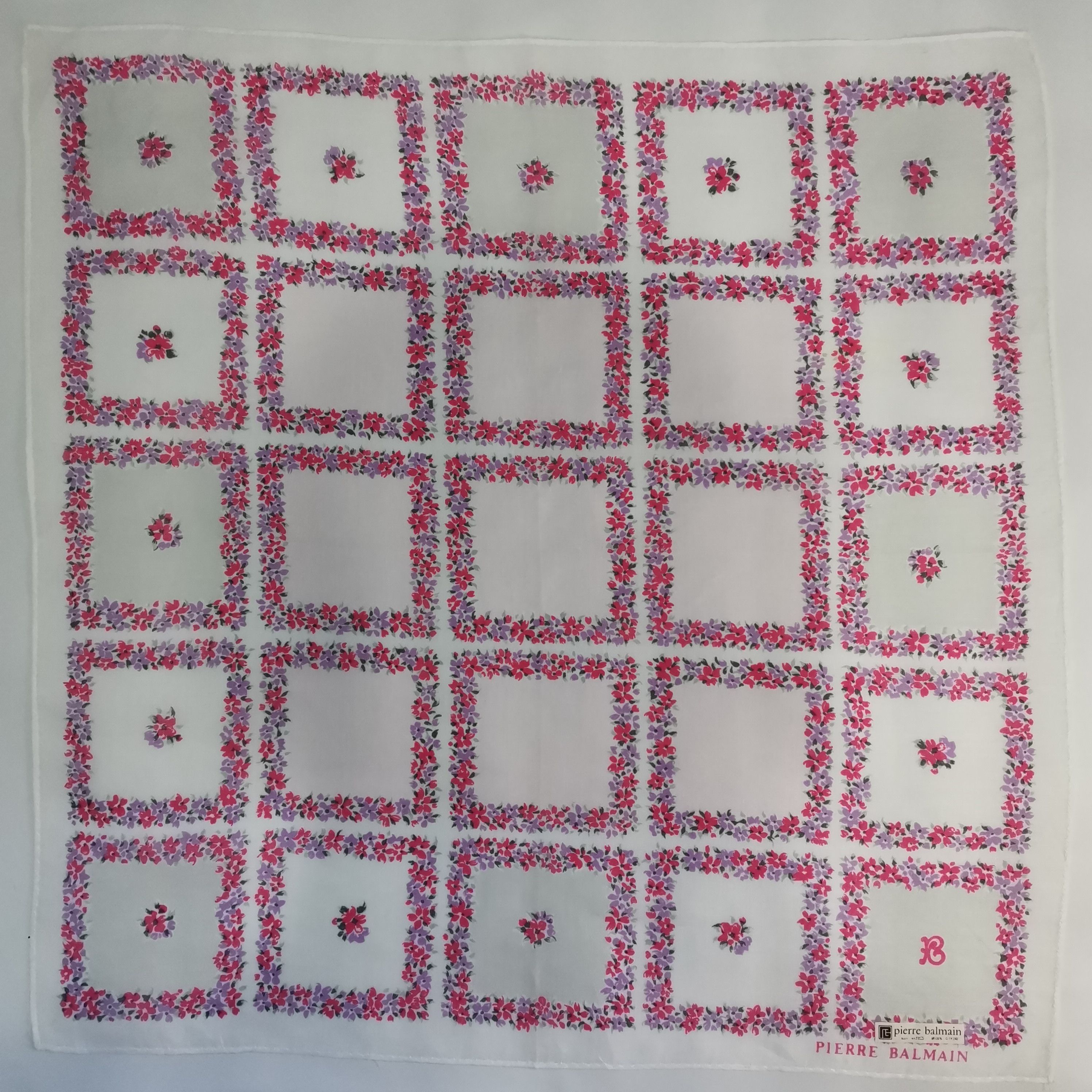 Pierre Balmain PIERRE BALMAIN HANDKERCHIEF/ BANDANA/ SCARF Size ONE SIZE - 2 Thumbnail