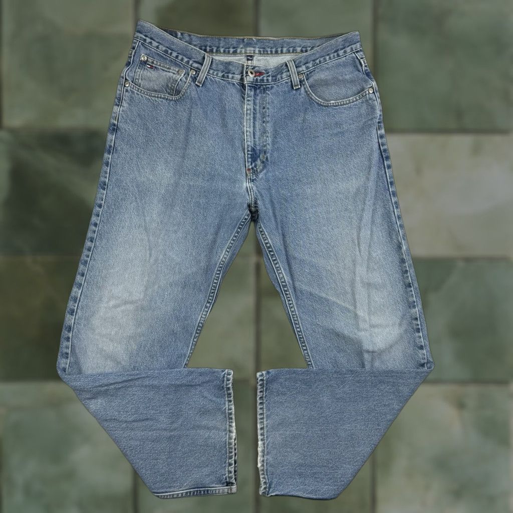 Tommy Hilfiger VINTAGE Tommy Hilfiger Jeans Adult 36x30 Blue Grunge Y2K 90s Hipster Punk Straight Jeans Mens Size US 36 / EU 52 - 1 Thumbnail