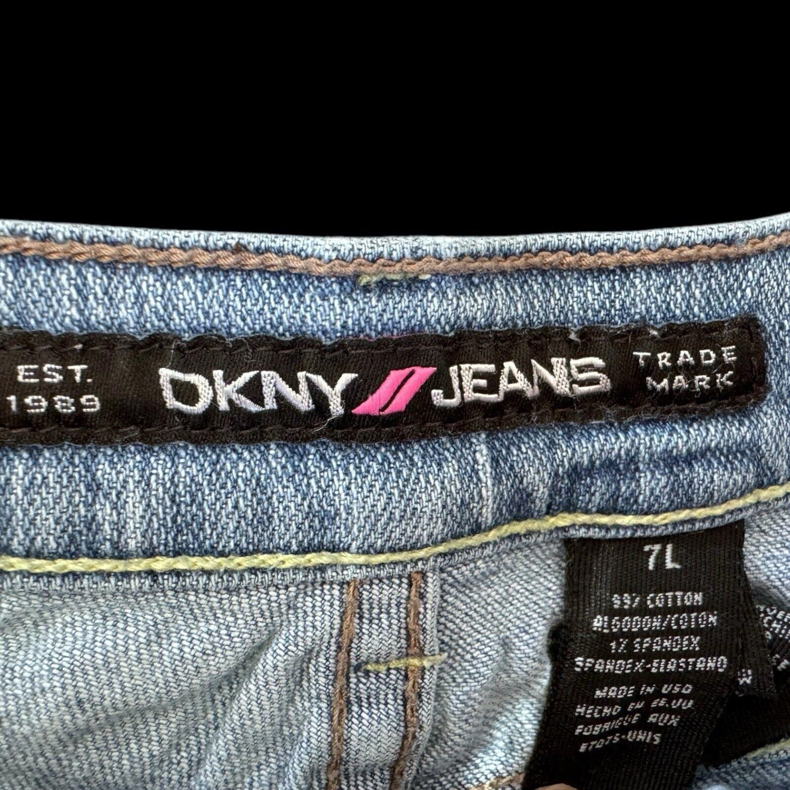 DKNY Vintage DKNY Dip Dyed Cut Off Jean Shorts Sz 7 Jr Size 28" / US 6 / IT 42 - 6 Thumbnail