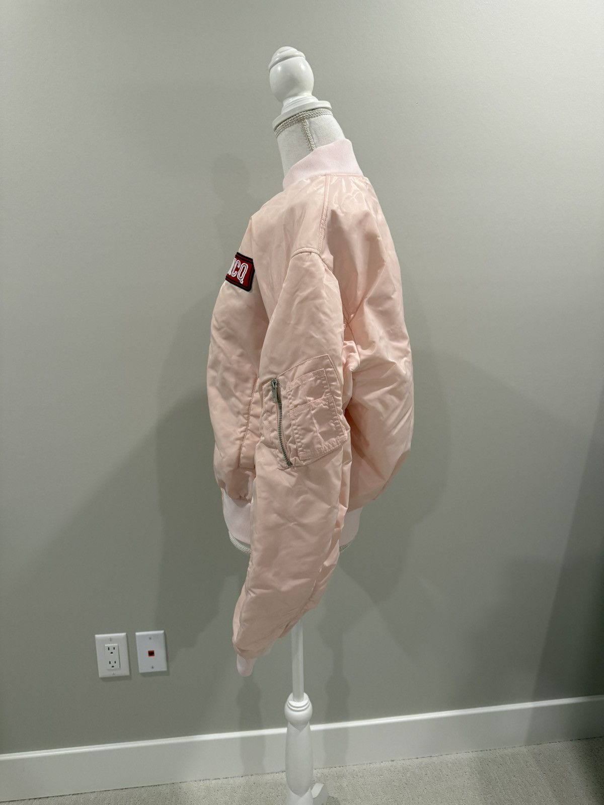 McQ Alexander McQueen Men’s McQ Alexander McQueen pink bomber jacket patch IT48 Size US M / EU 48-50 / 2 - 5 Thumbnail