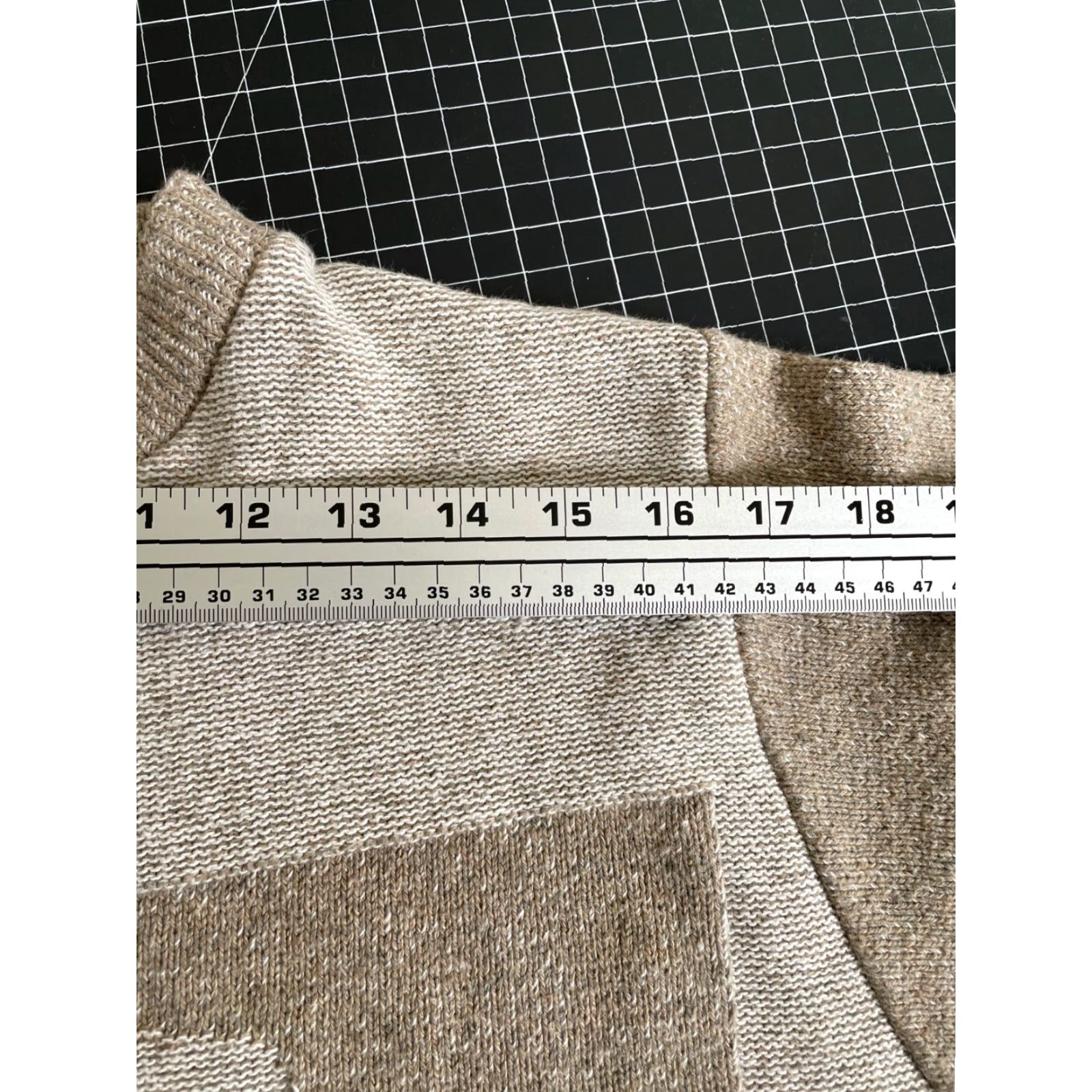 Haggar VINTAGE Haggar Tour Golf Sweater Adult Medium Beige Crewneck Geometric 90s Golf Preppy Mens Regular Pullover Sweater Size US M / EU 48-50 / 2 - 7 Thumbnail