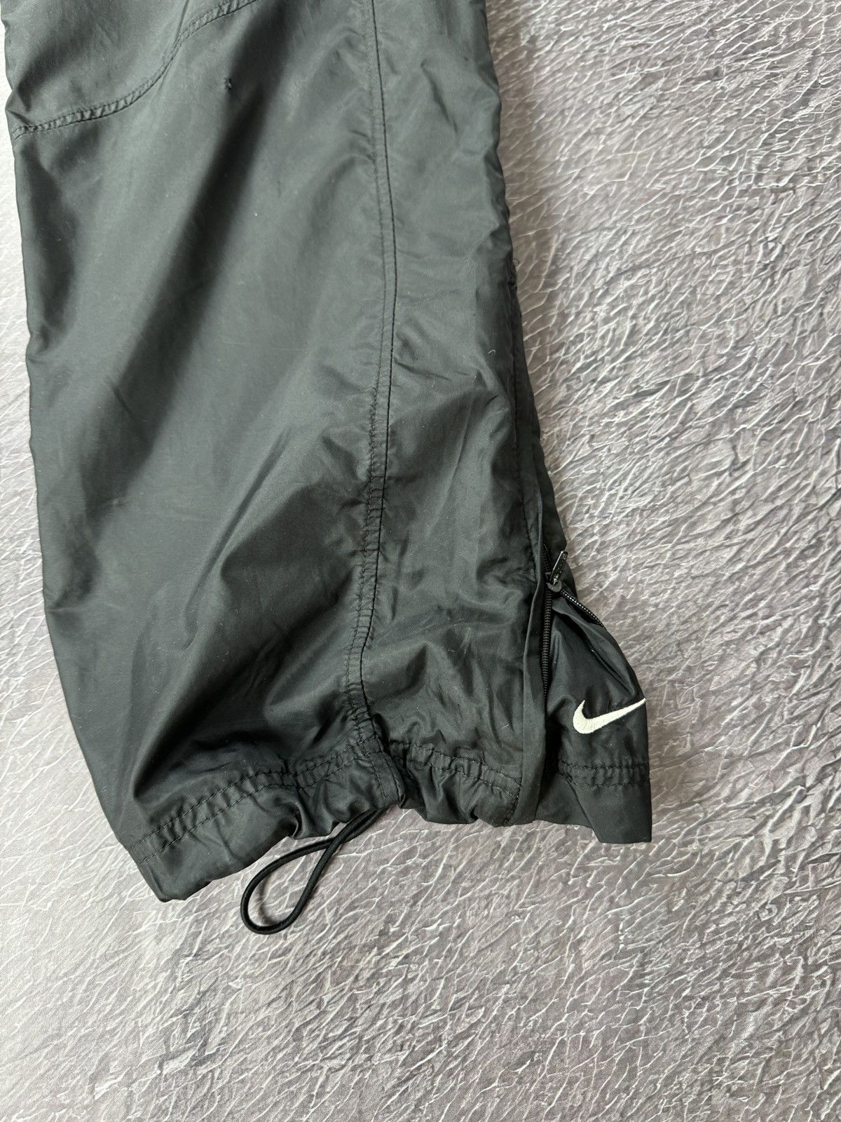 Nike Nike vintage Y2K double swoosh black nylon tightening pants Size US 38 / EU 54 - 4 Thumbnail