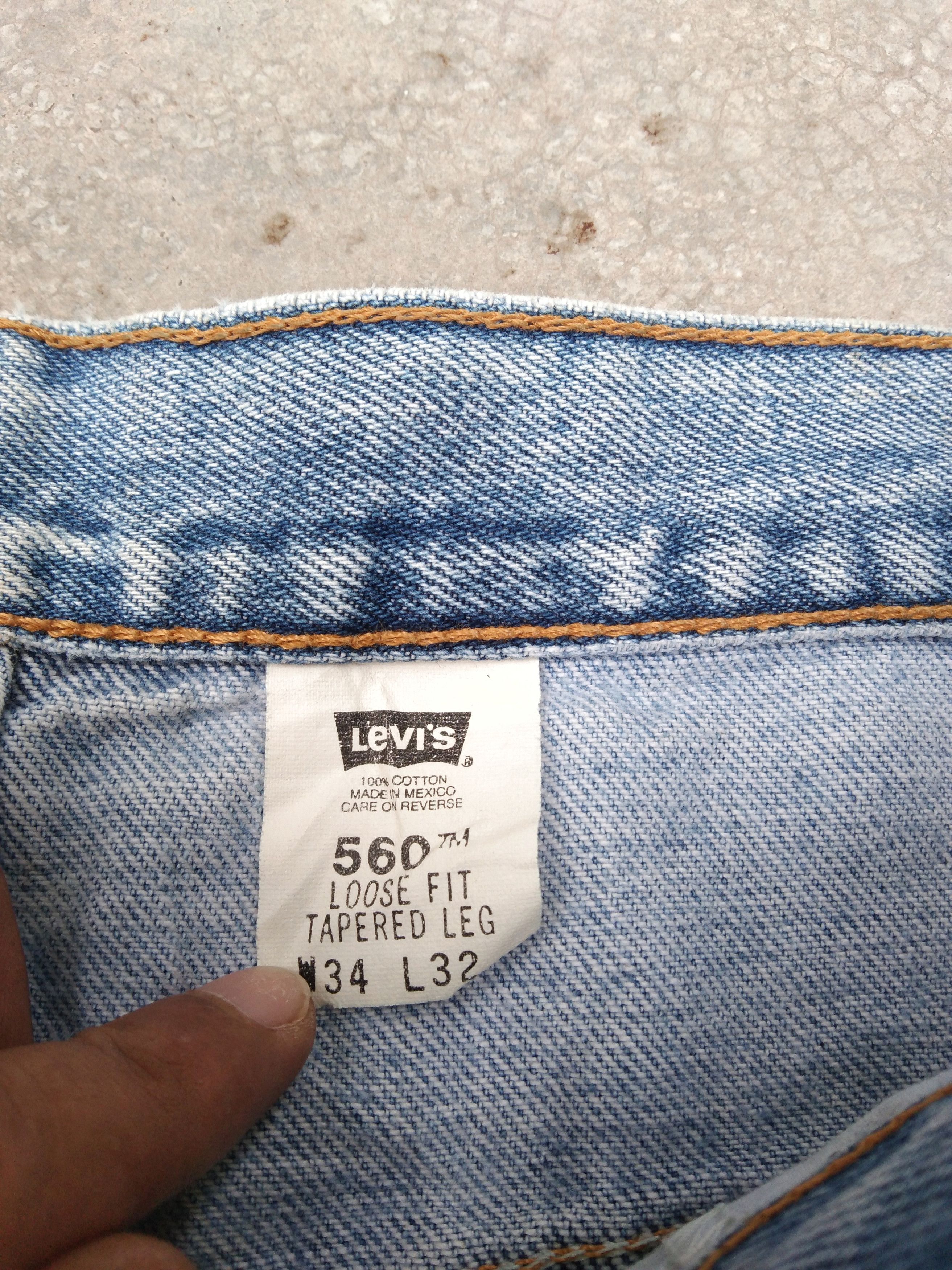Levi's Vintage Levi's 560 Loose Tapered Leg Distressed Jeans 34x32 Size US 34 / EU 50 - 8 Thumbnail