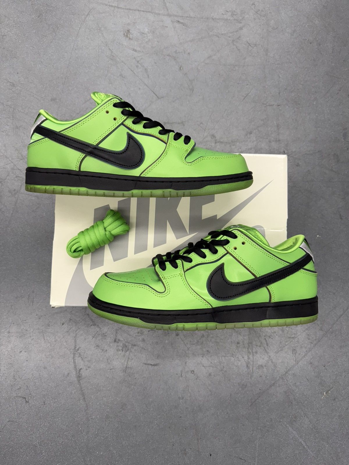Nike 2023 Nike SB Dunk Low The Powerpuff Girls Buttercup Size US 10 / EU 43 - 1 Thumbnail