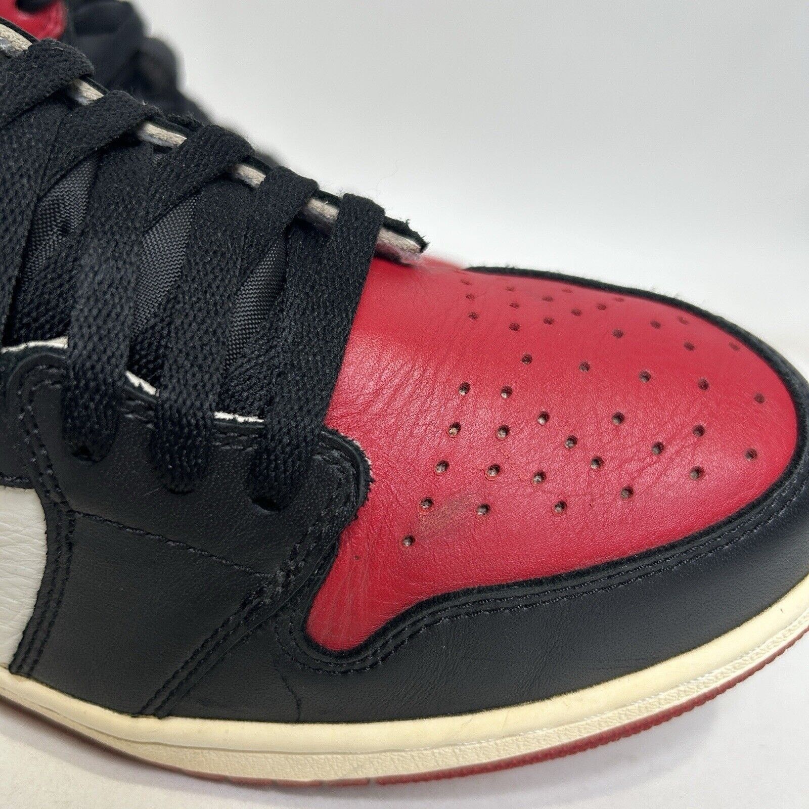 Jordan Brand Nike Shoes Air Jordan 1 Retro OG High “Bred Toe/Chicago” Size US 9.5 / EU 42-43 - 9 Thumbnail
