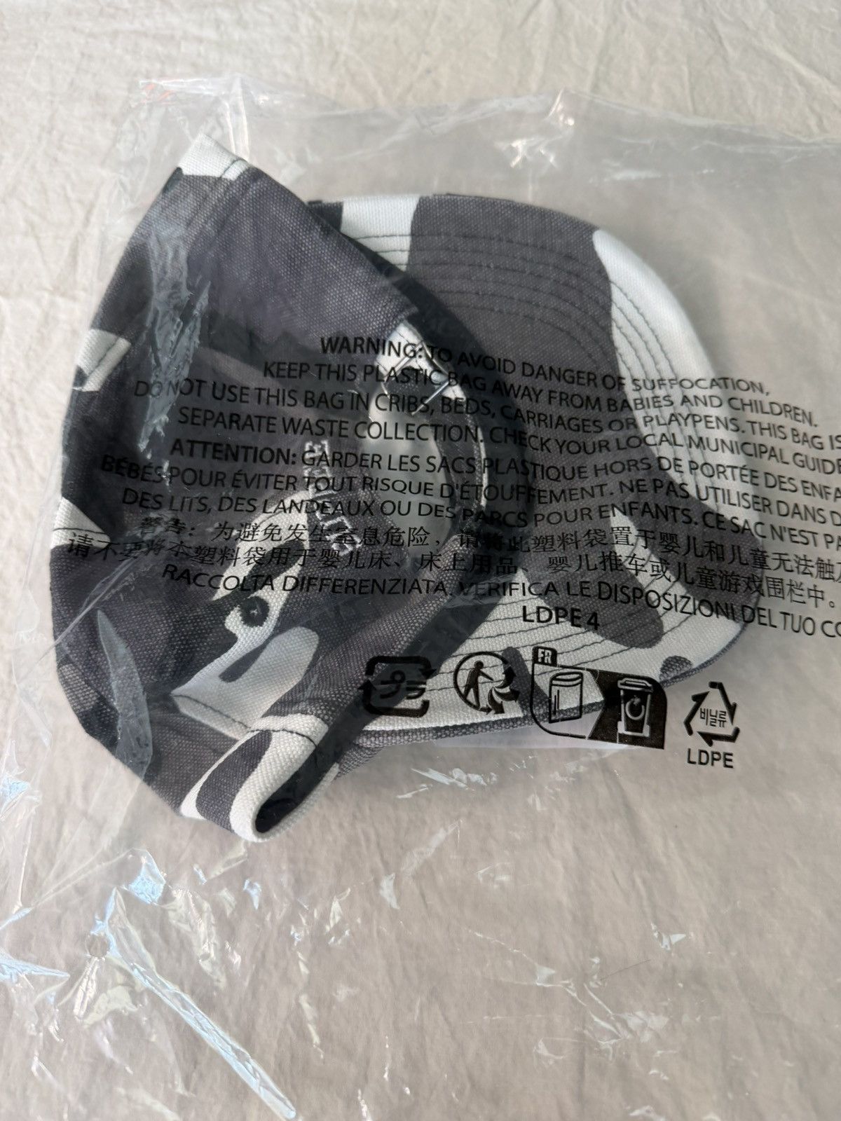 Supreme Supreme Camo S CANVAS LOGO 6 PANEL Size ONE SIZE - 3 Thumbnail