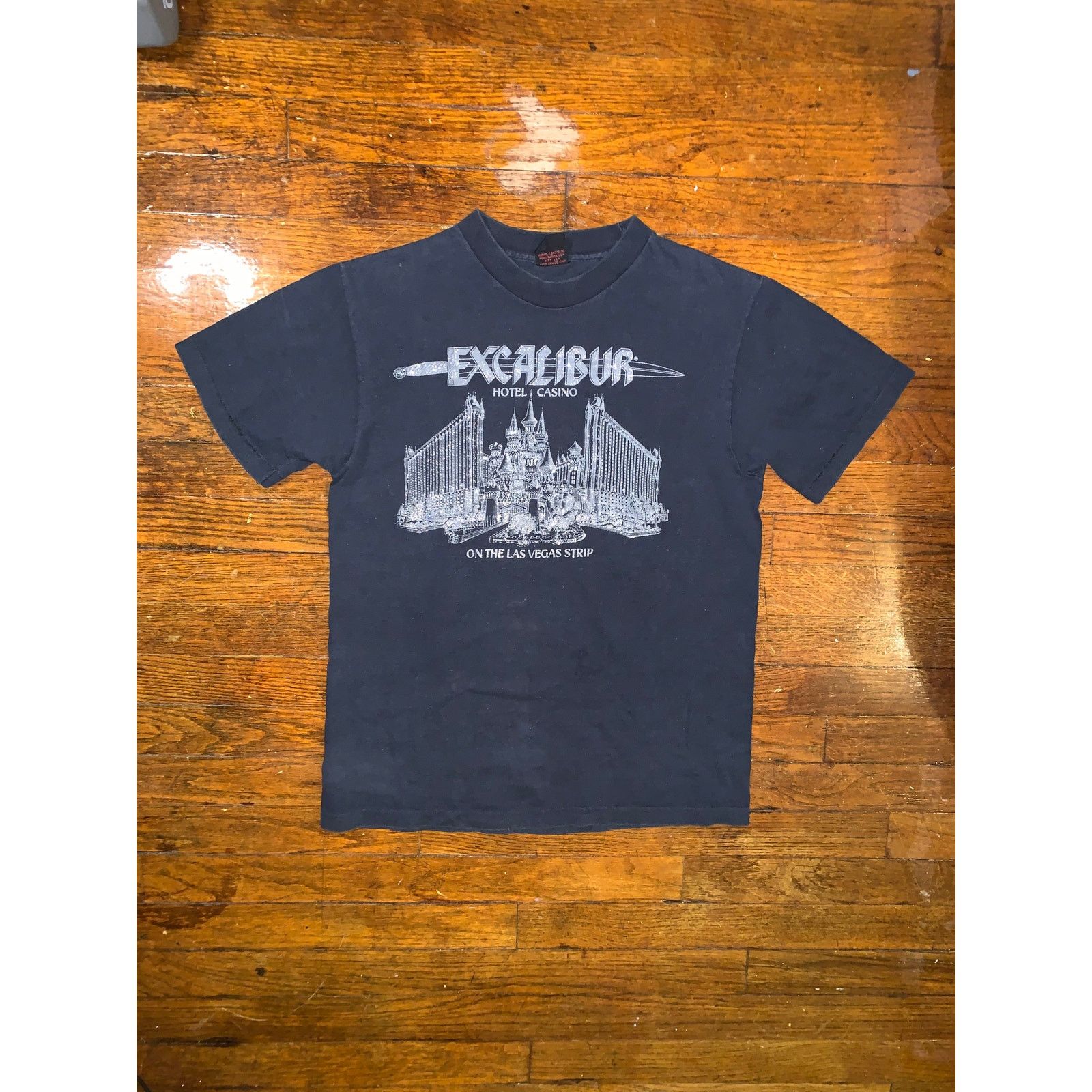 Other × Vintage Excalibur Las Vegas T Shirt Diamond Dust Glitter 90s Black M Size US S / EU 44-46 / 1 - 3 Thumbnail