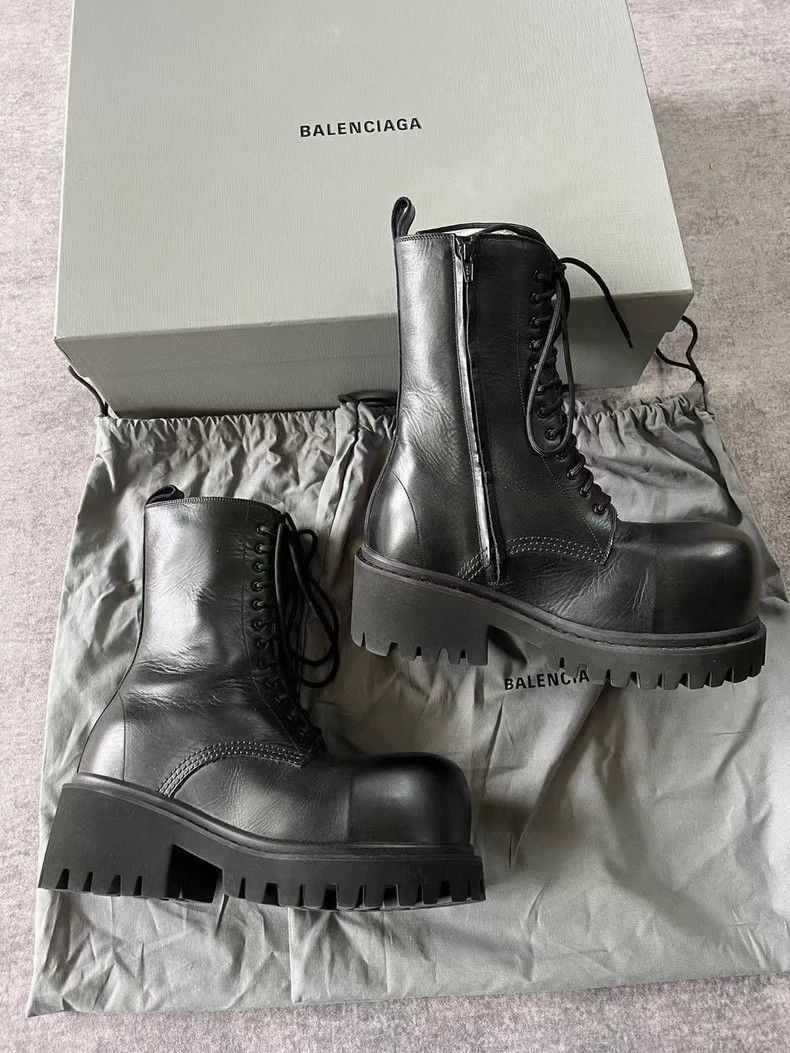 靴 balenciaga stomper boots size41 Balenciaga Black Stomper Boots Balenciaga