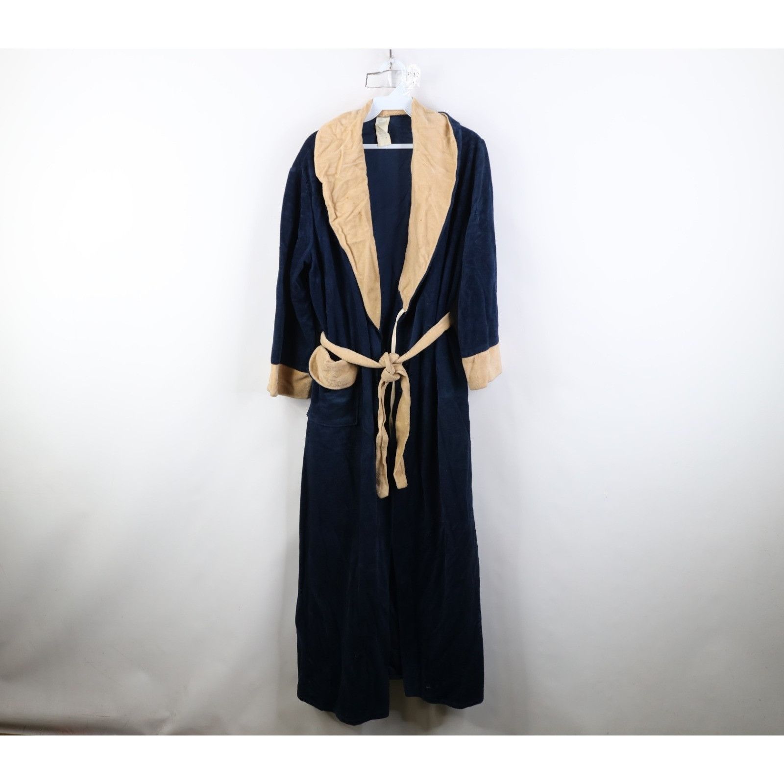 Vintage Vintage 60s Streetwear Distressed Belted Velour Bath Robe Size US L / EU 52-54 / 3 - 1 Thumbnail