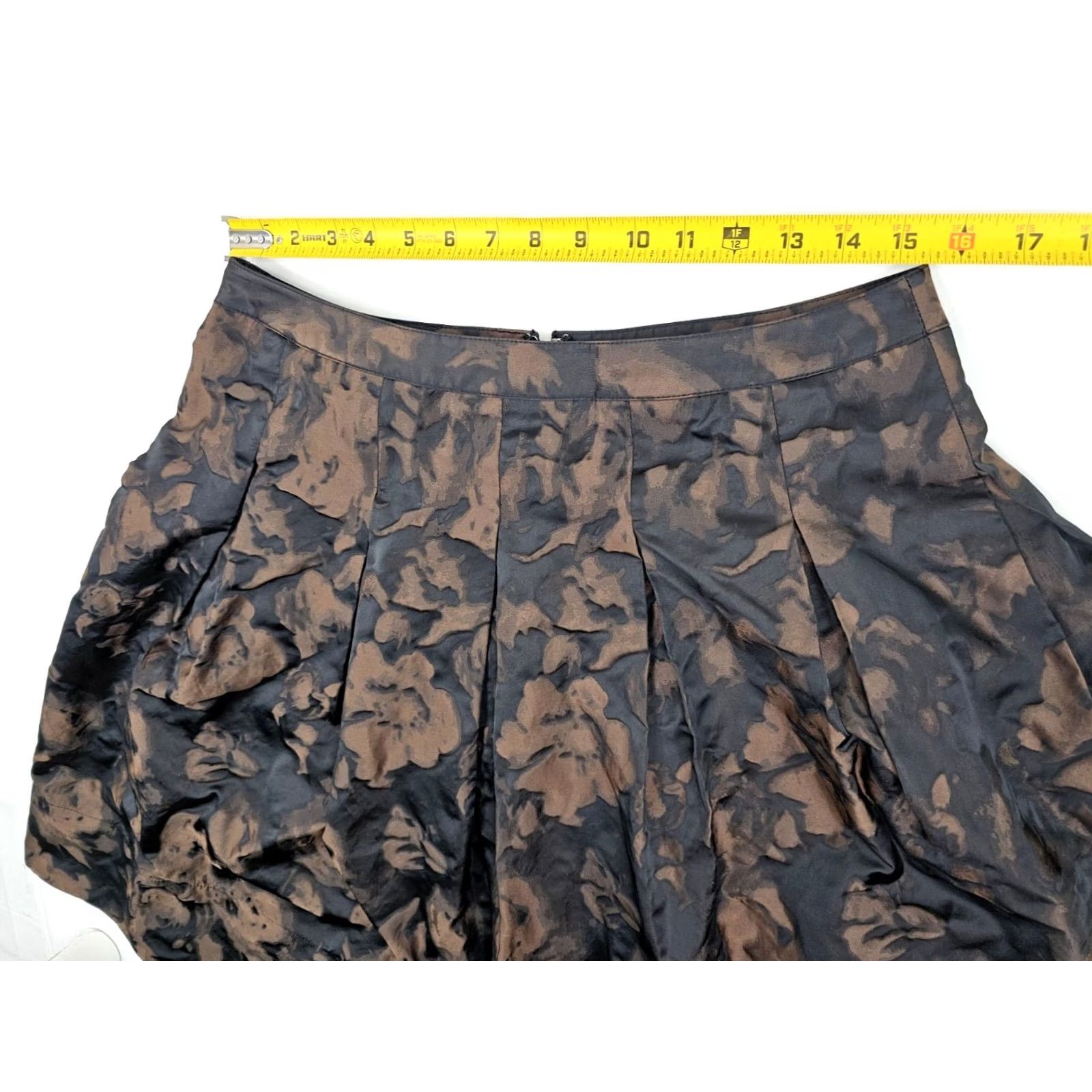 Talbots VINTAGE Talbots Petites A-Line Skirt Females 10P Black Floral Knee Length Lined Size 32" / US 10 / IT 46 - 7 Thumbnail