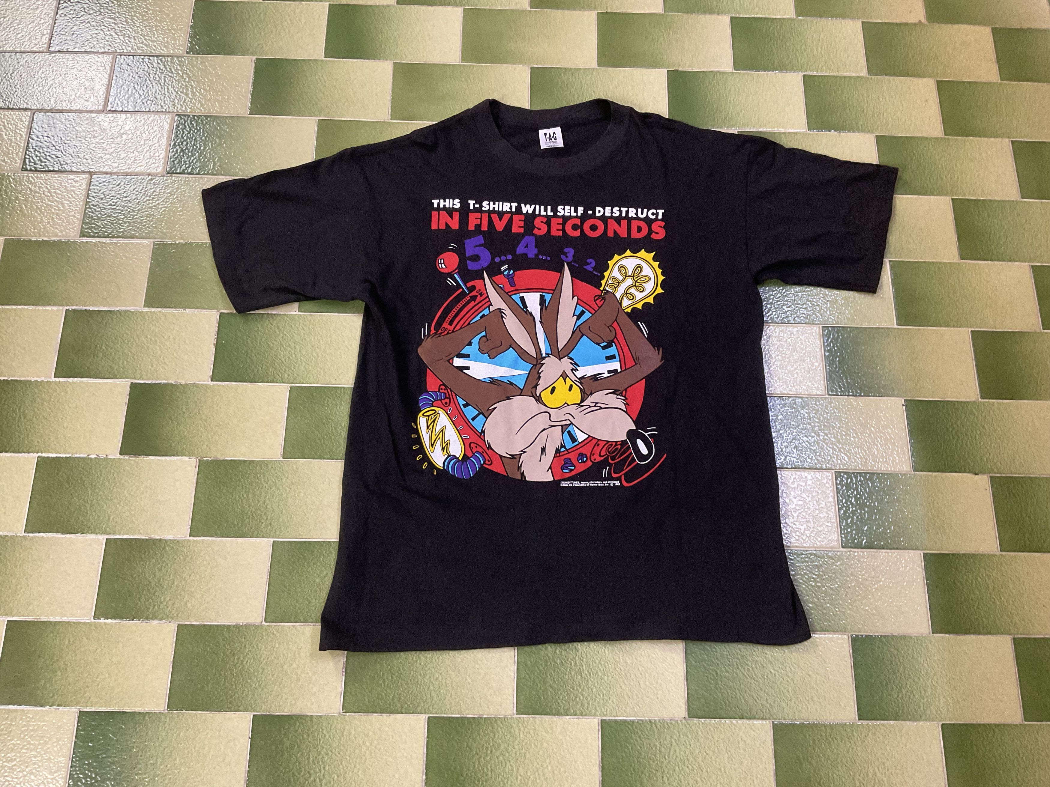Warner Bros Vintage 1992 Warner Bros Wile E Coyote T-Shirt Looney Tunes Size US L / EU 52-54 / 3 - 1 Thumbnail