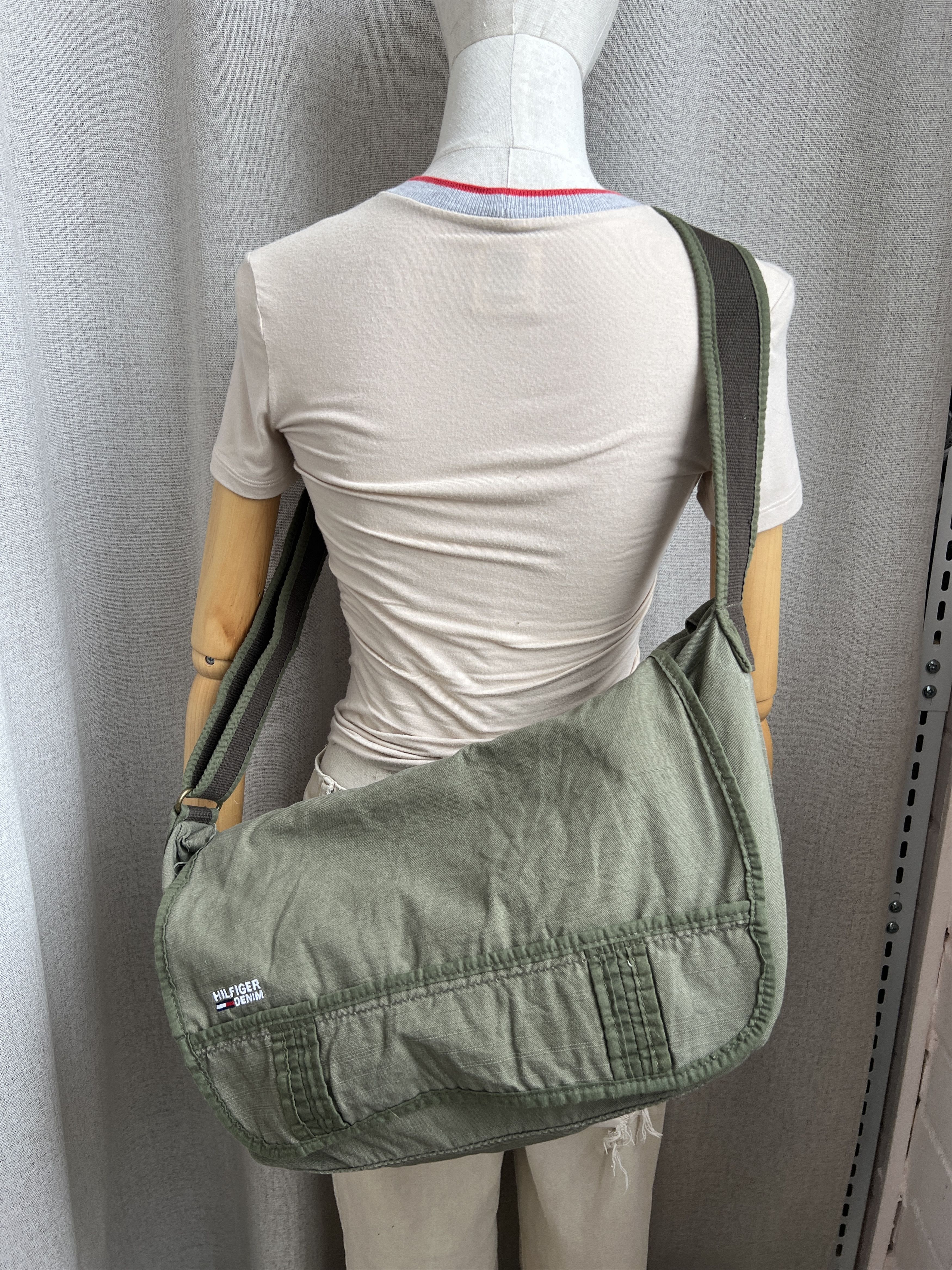 Tommy Hilfiger Y2K Tommy Hilfiger Denim Cotton Military Messenger Bag Size ONE SIZE - 4 Thumbnail
