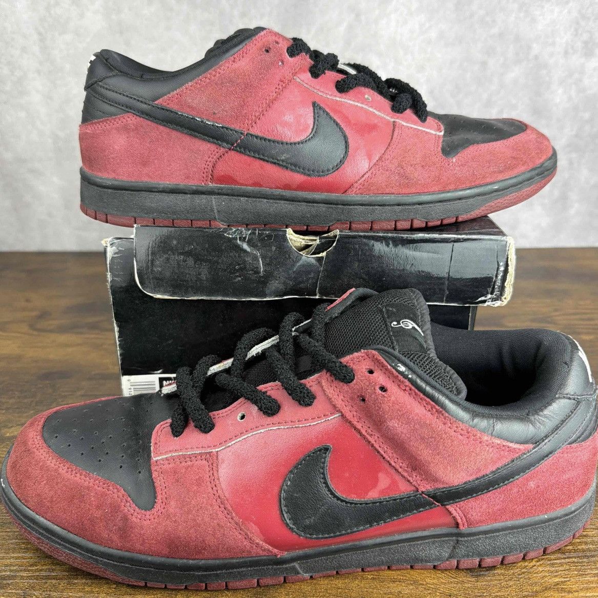 Nike Nike SB Dunk Low Pro Milli Vanilli 304292-602 Red Black Mens Size US 11.5 / EU 44-45 - 2 Thumbnail