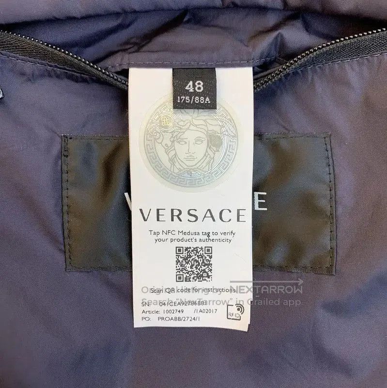 Versace Versace Men's Black Puffer Jacket Medium . Size US M / EU 48-50 / 2 - 6 Thumbnail