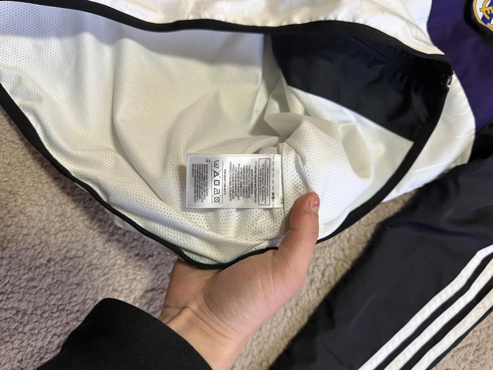 Adidas 2015-16 Real Madrid adidas Originals Hooded Track Jacket M Size US M / EU 48-50 / 2 - 6 Thumbnail