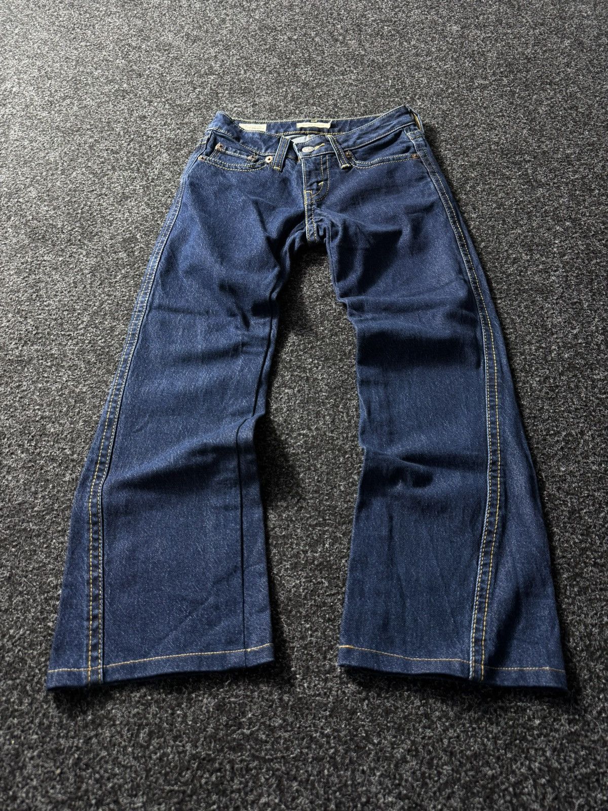 Japanese Brand × Levi's × Vintage Vintage 00s Flared Levis Jeans Bootcut Denim Pants Y2K Size 24" / US 00 / IT 34 - 1 Thumbnail