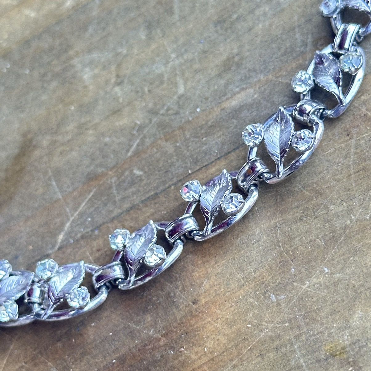 Vintage Vintage Krementz silver leaf links and rhinestones bracelet Size ONE SIZE - 5 Thumbnail