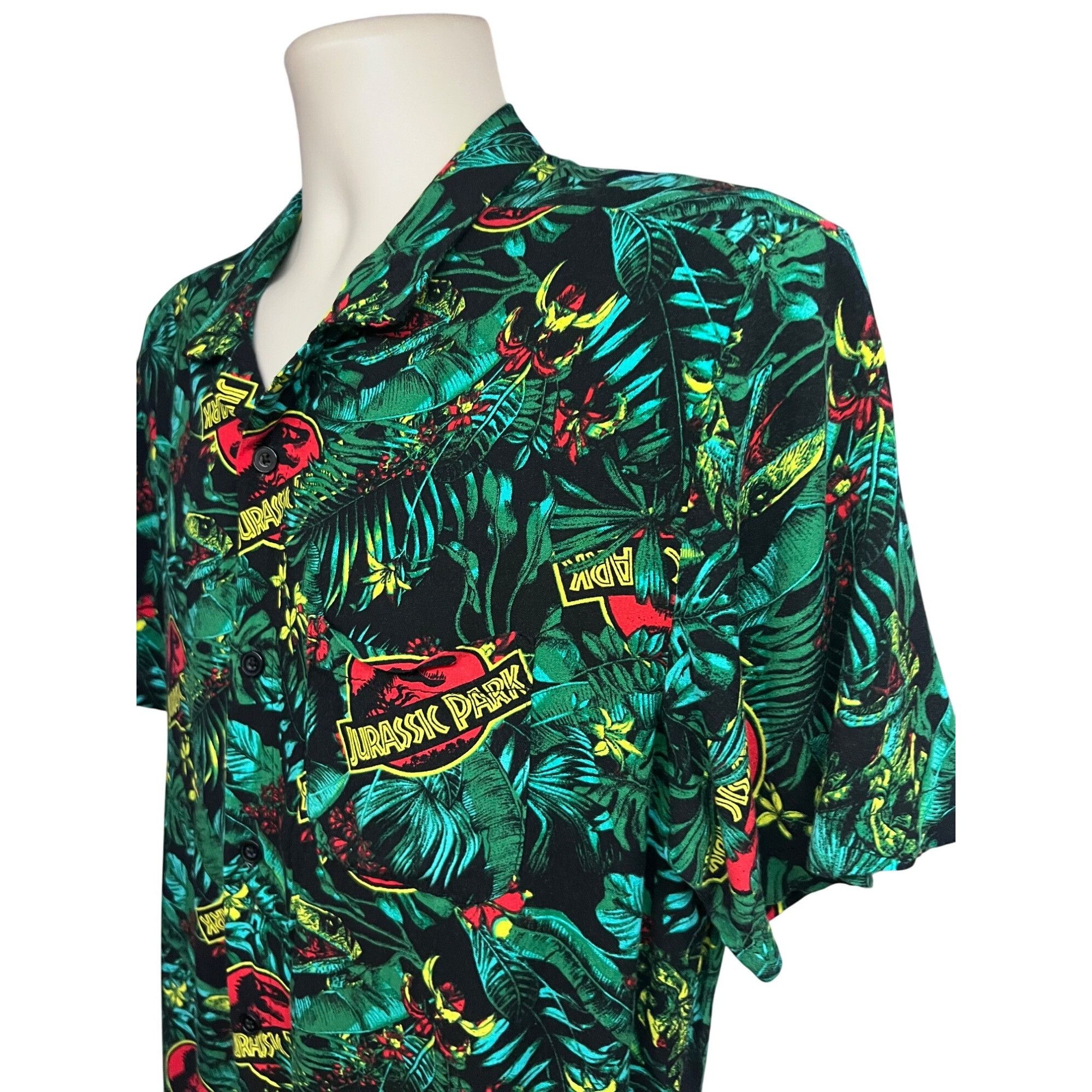 Vintage Jurassic Park Mens Classic Logo All Over Hawaiian Print Butt Size US M / EU 48-50 / 2 - 5 Thumbnail